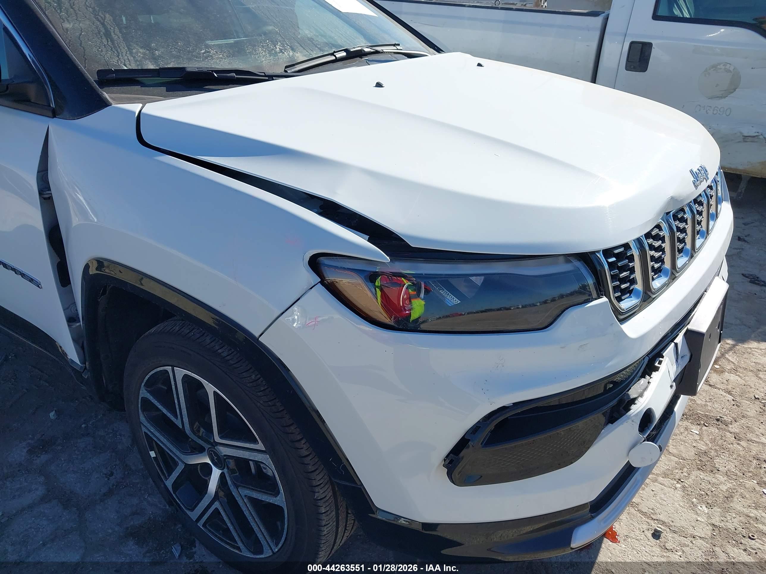 JEEP COMPASS image 6