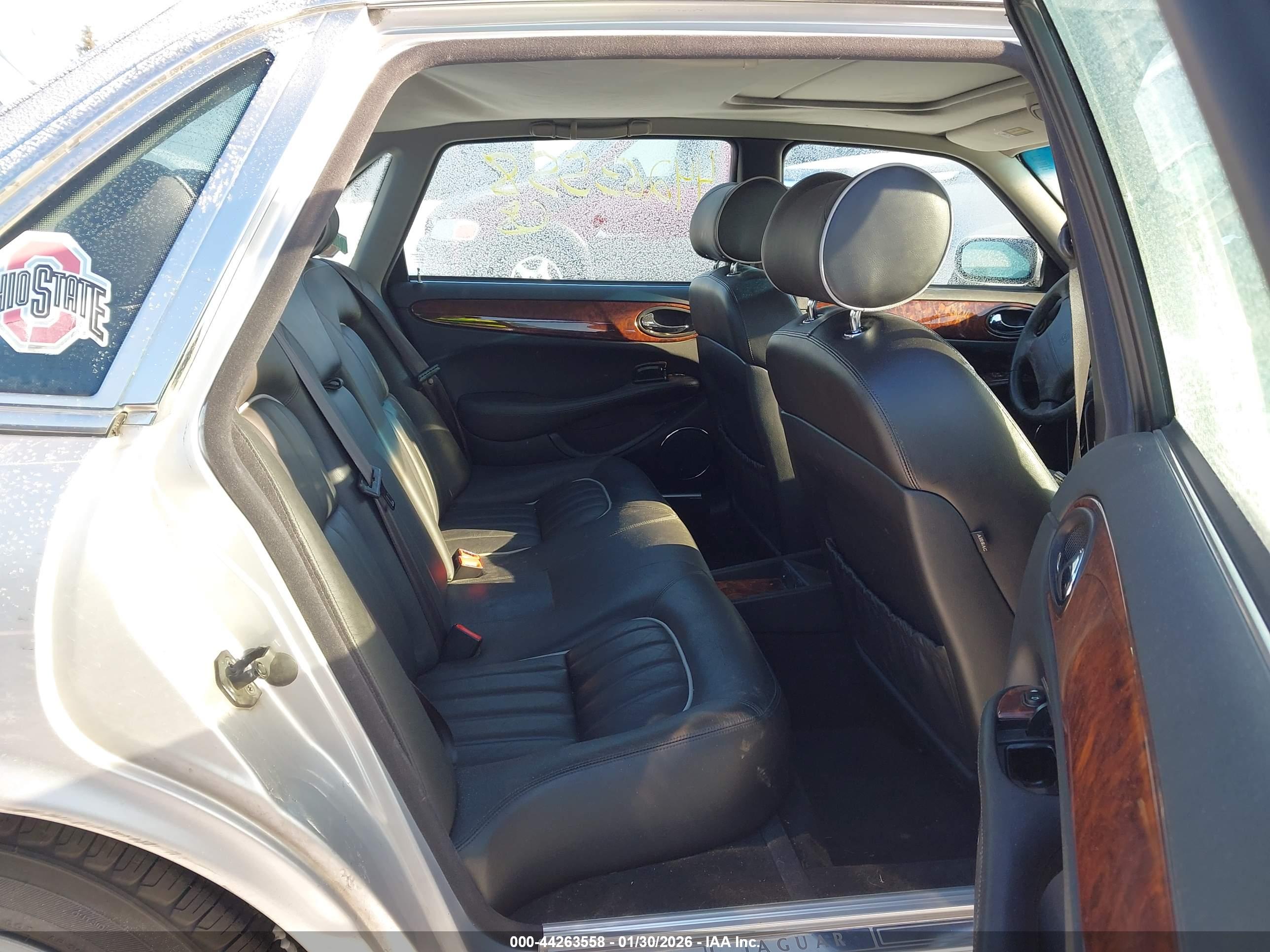 JAGUAR XJ image 8