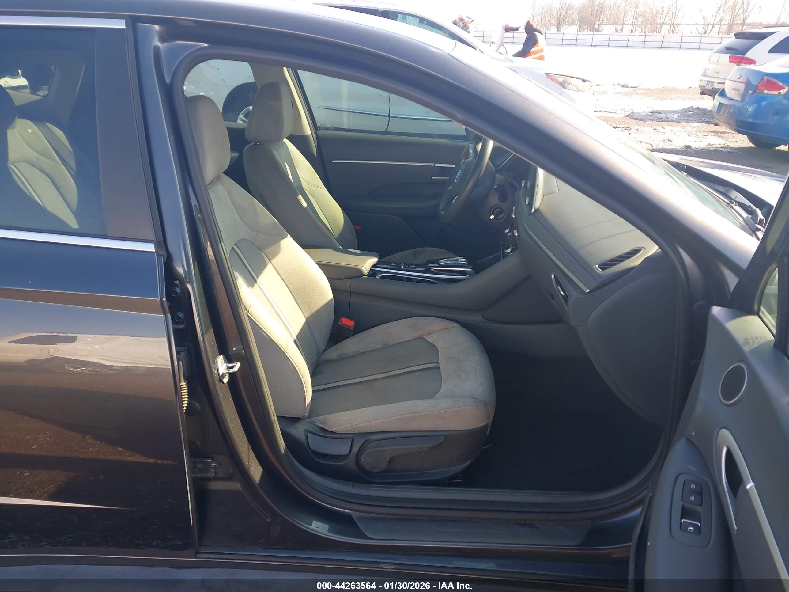 HYUNDAI SONATA image 5