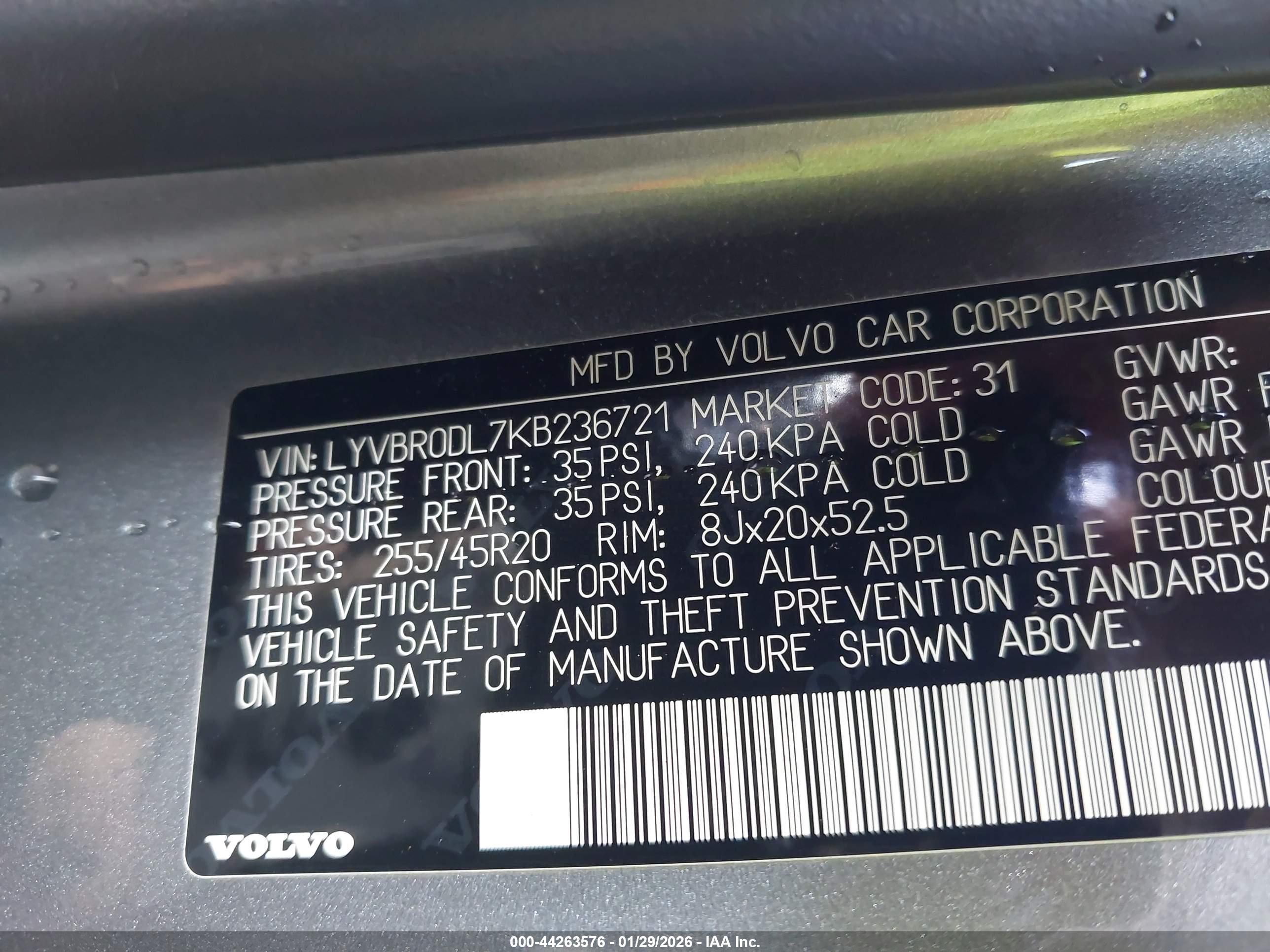 VOLVO XC60 image 9