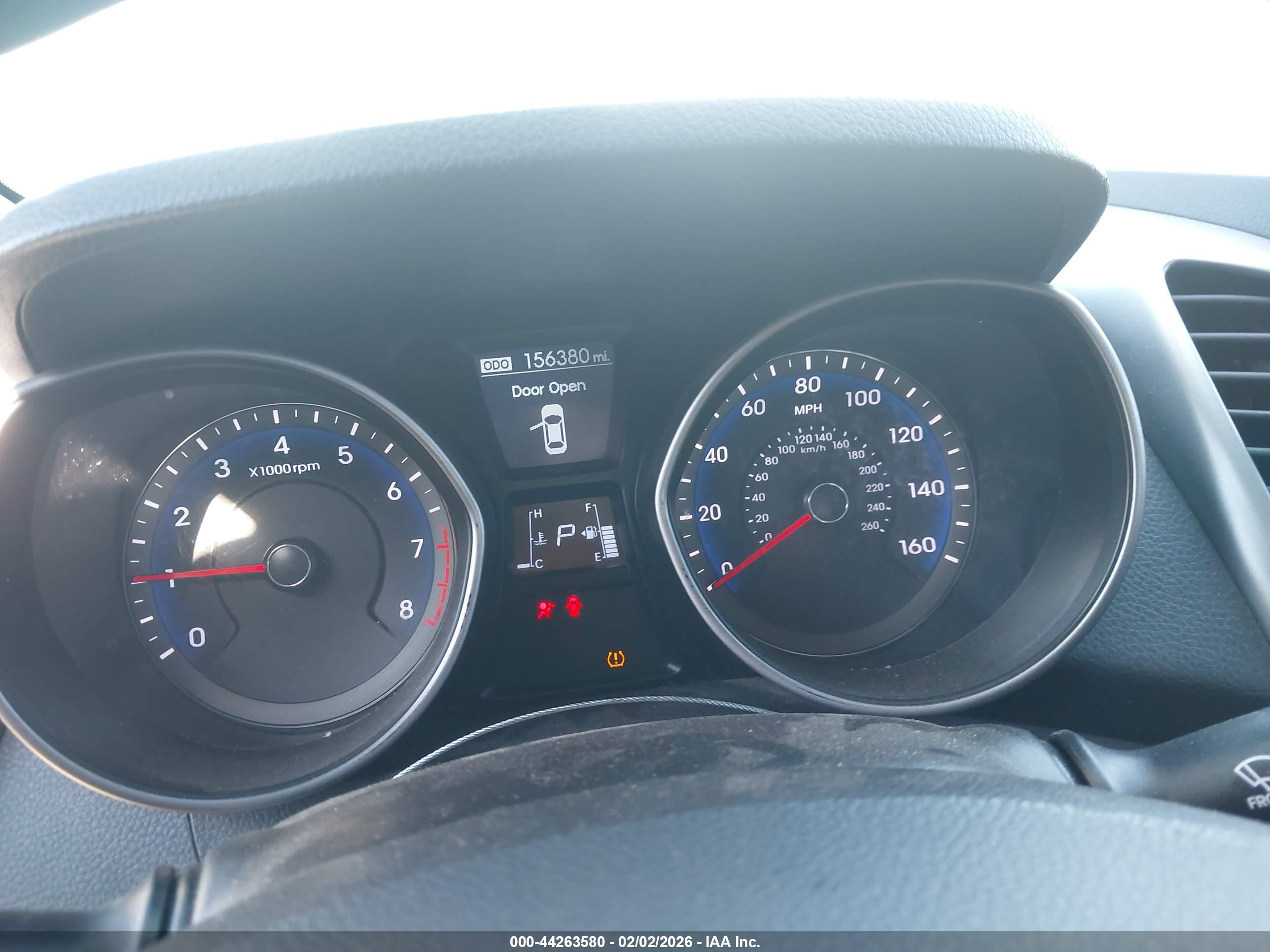 HYUNDAI ELANTRA image 7