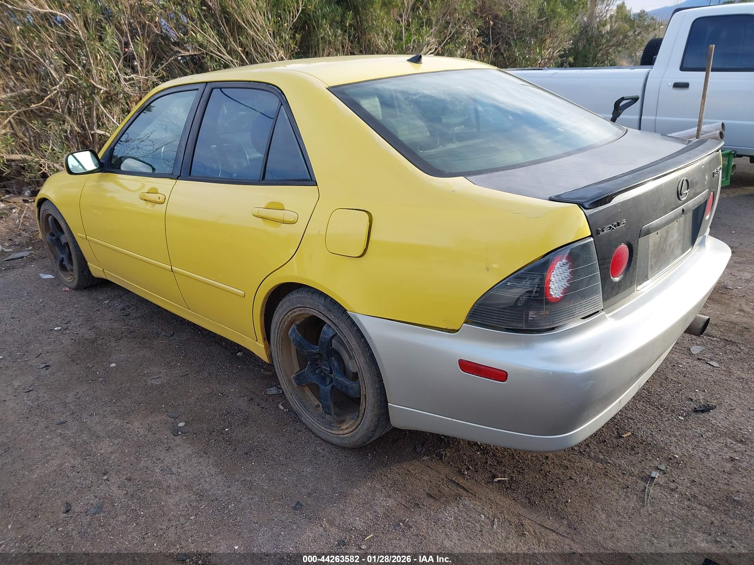 LEXUS IS image 3