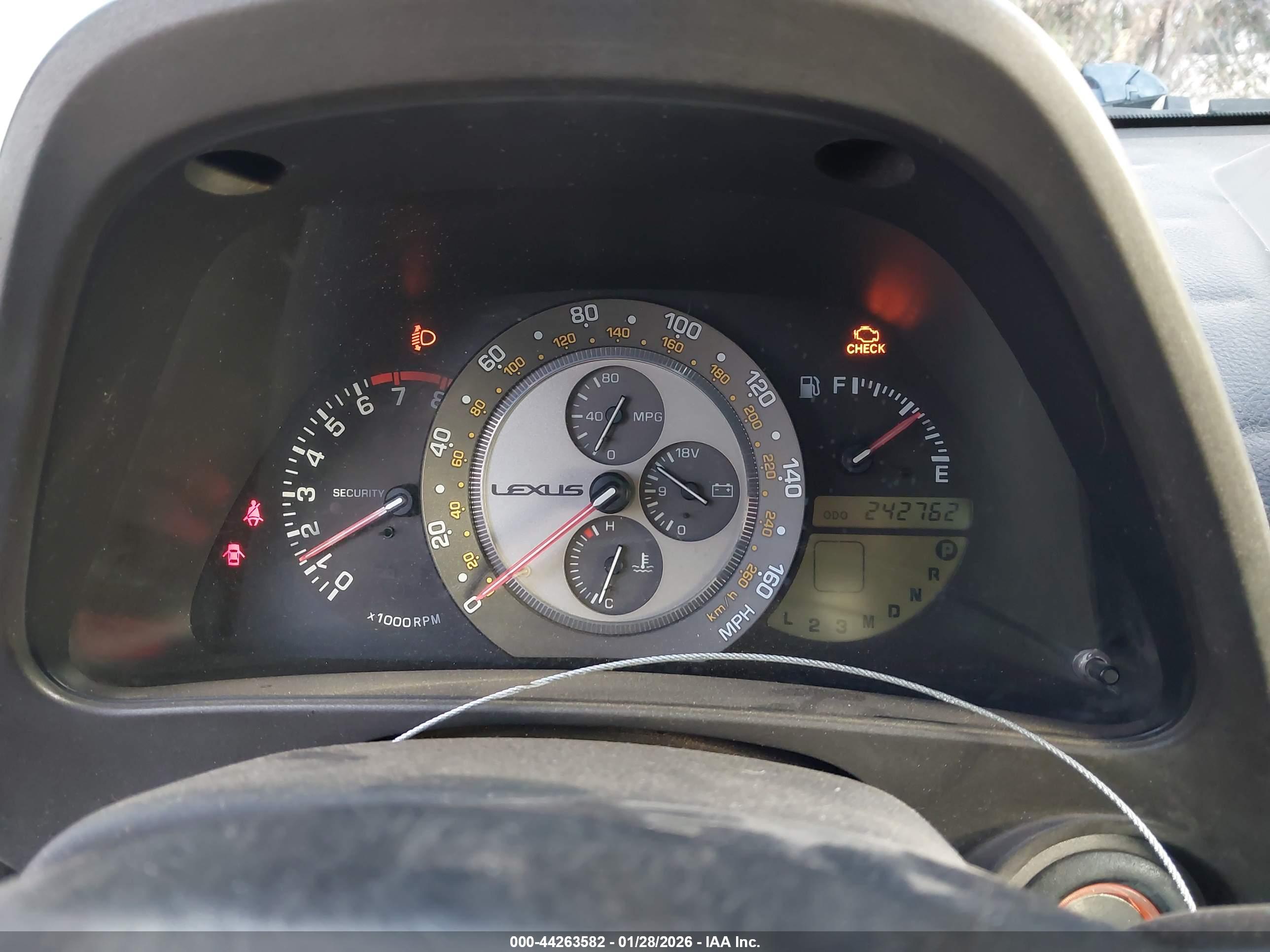 LEXUS IS image 7