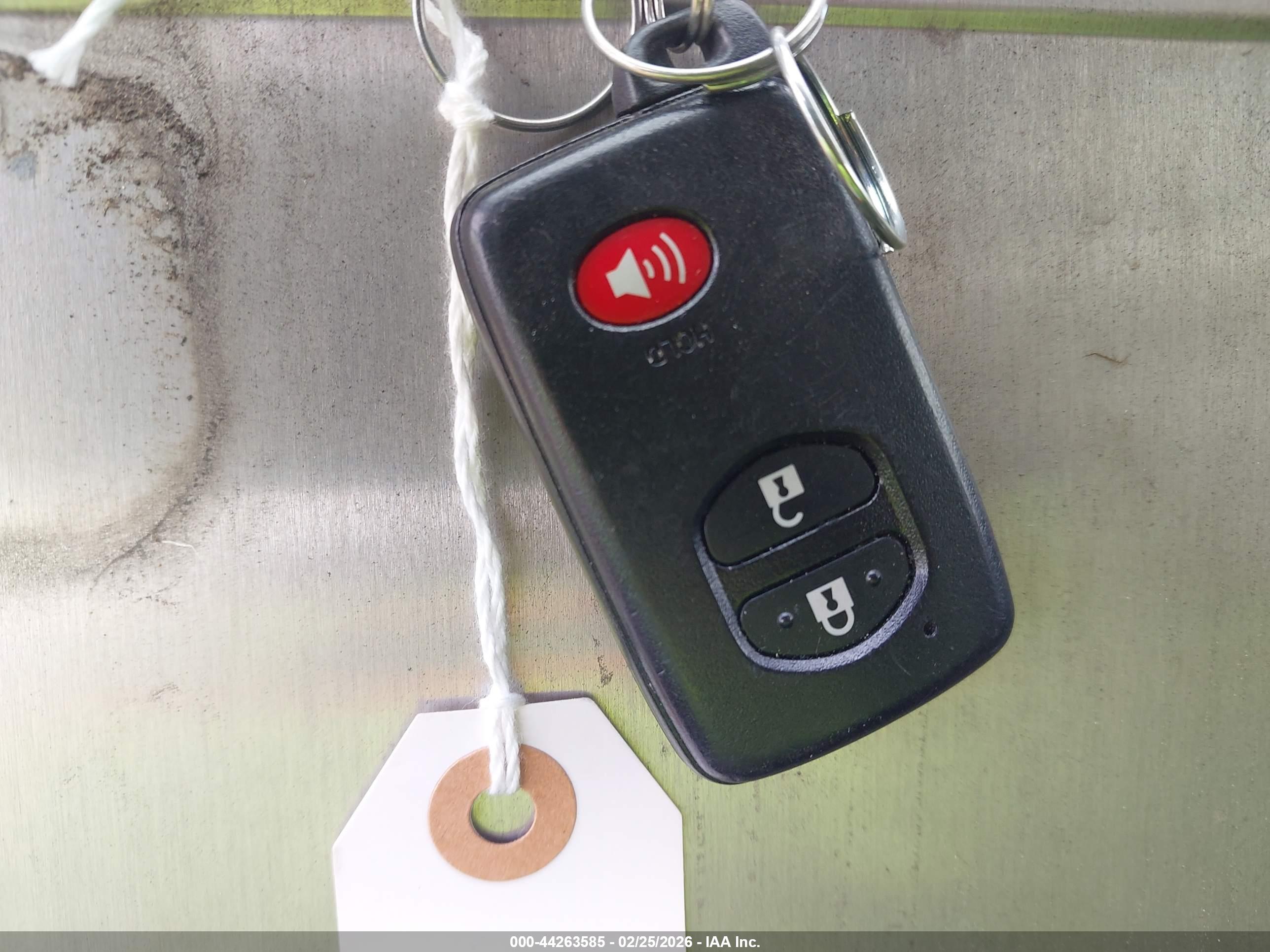 TOYOTA PRIUS image 11