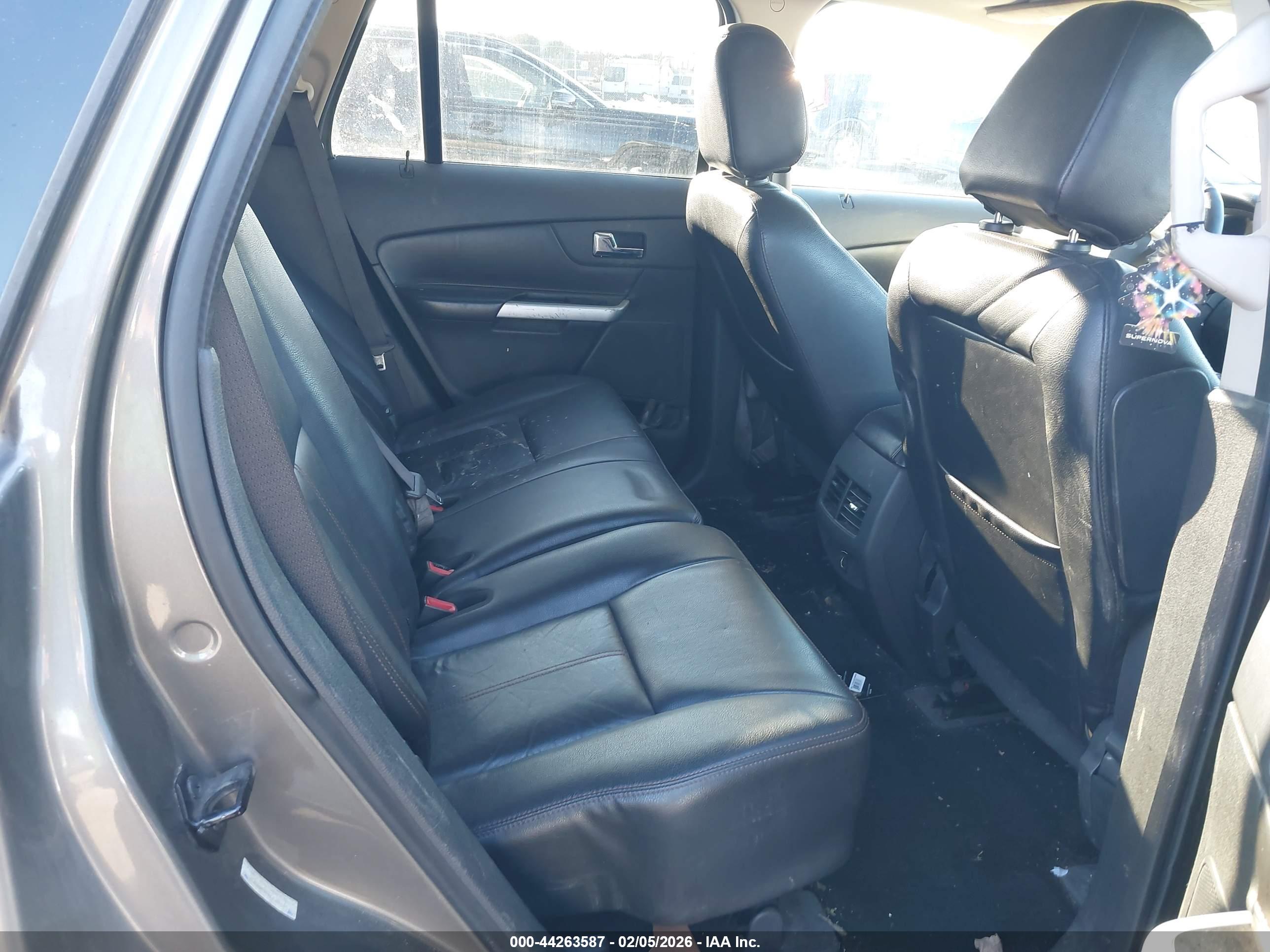 FORD EDGE image 8