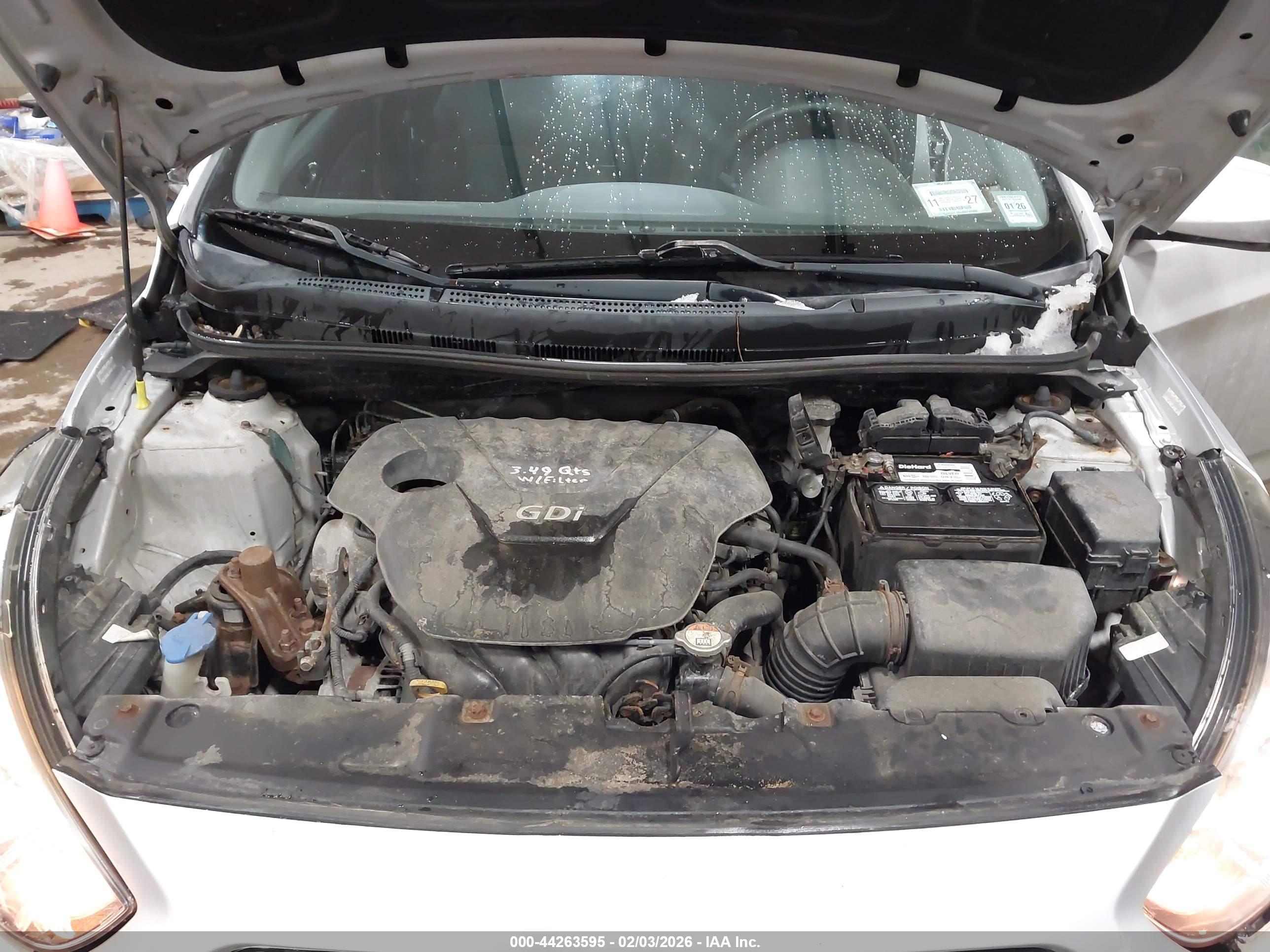 HYUNDAI ACCENT image 10
