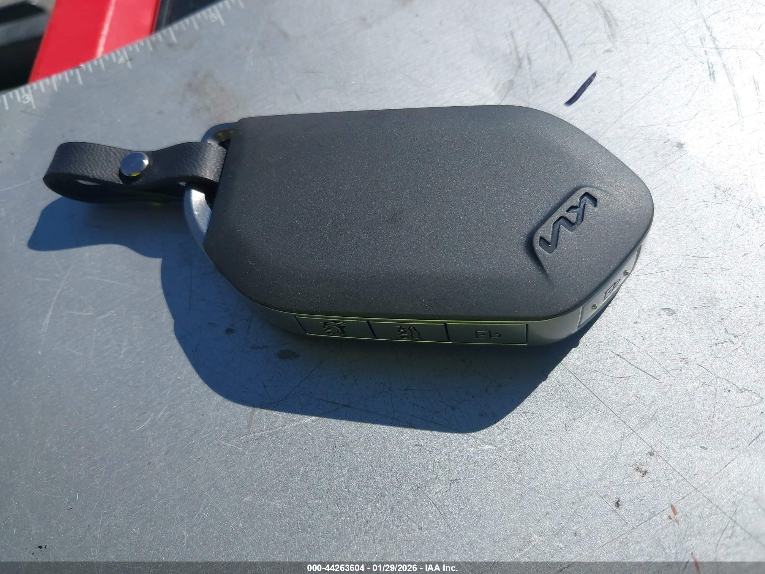 KIA K4 image 11