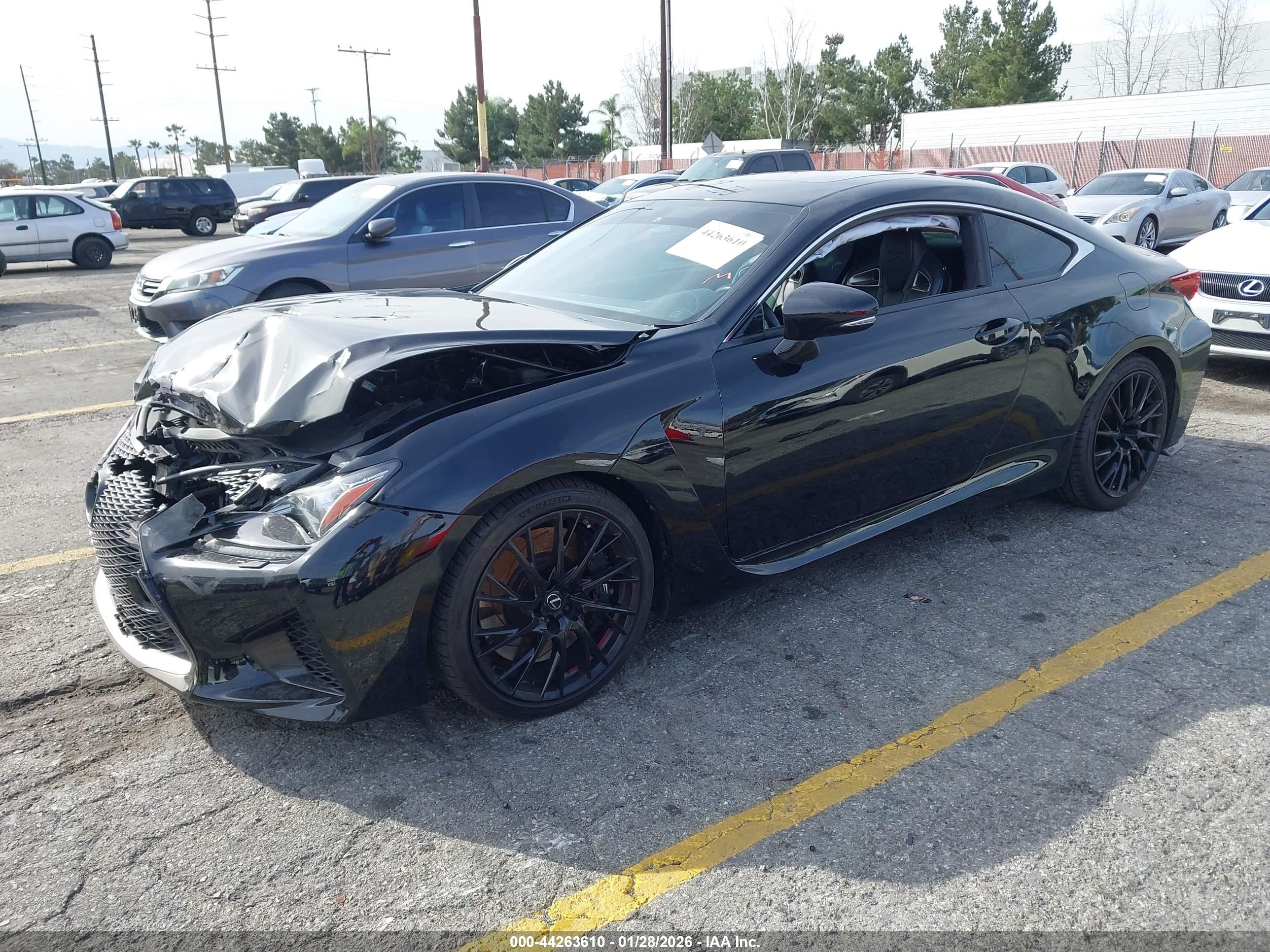 LEXUS RC image 2