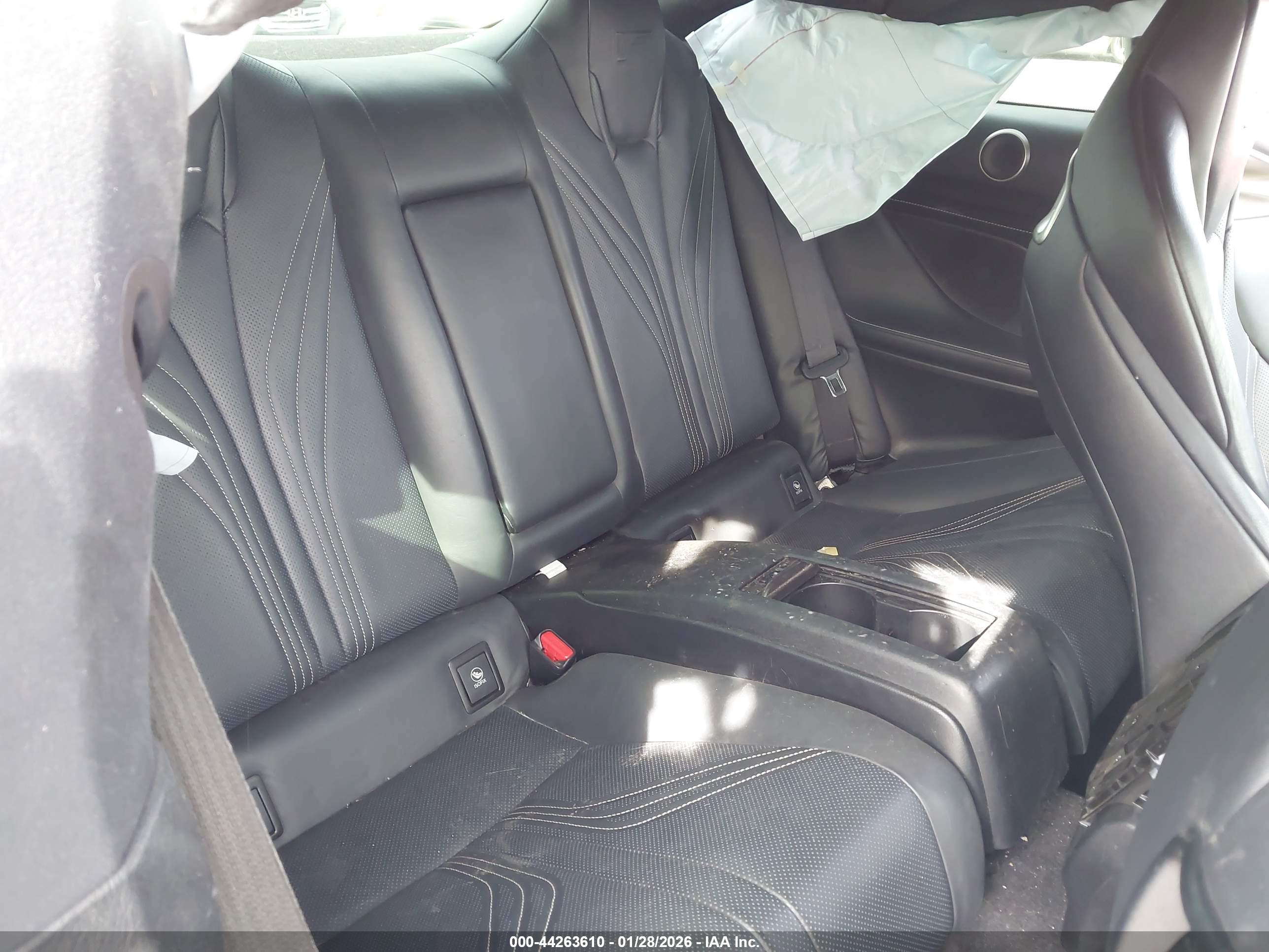 LEXUS RC image 8