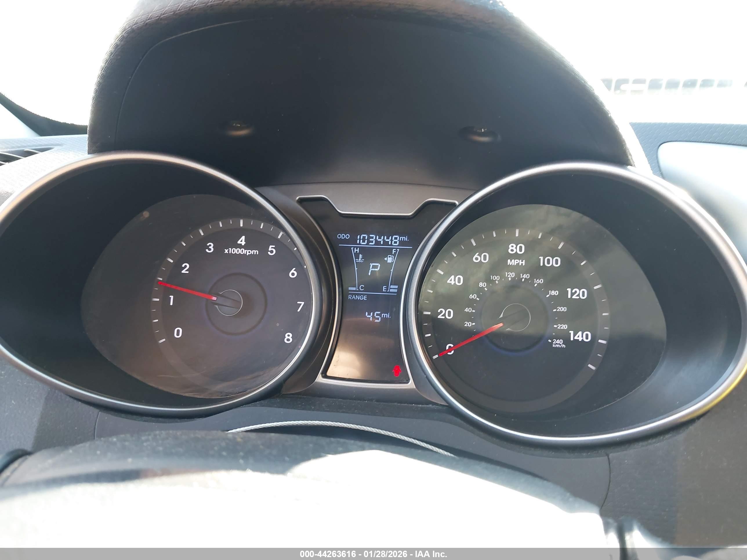 HYUNDAI VELOSTER image 7