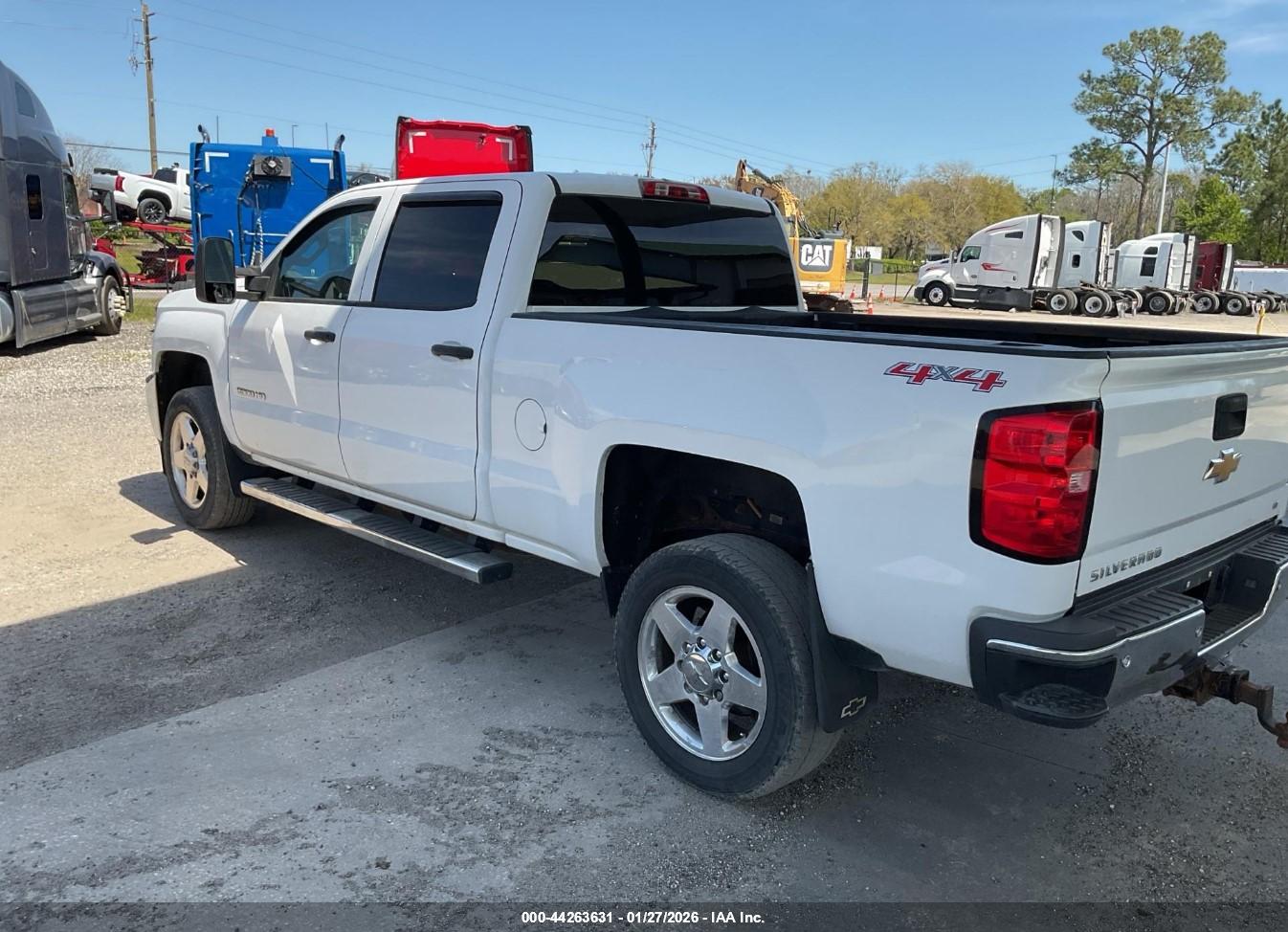 CHEVROLET SILVERADO image 5