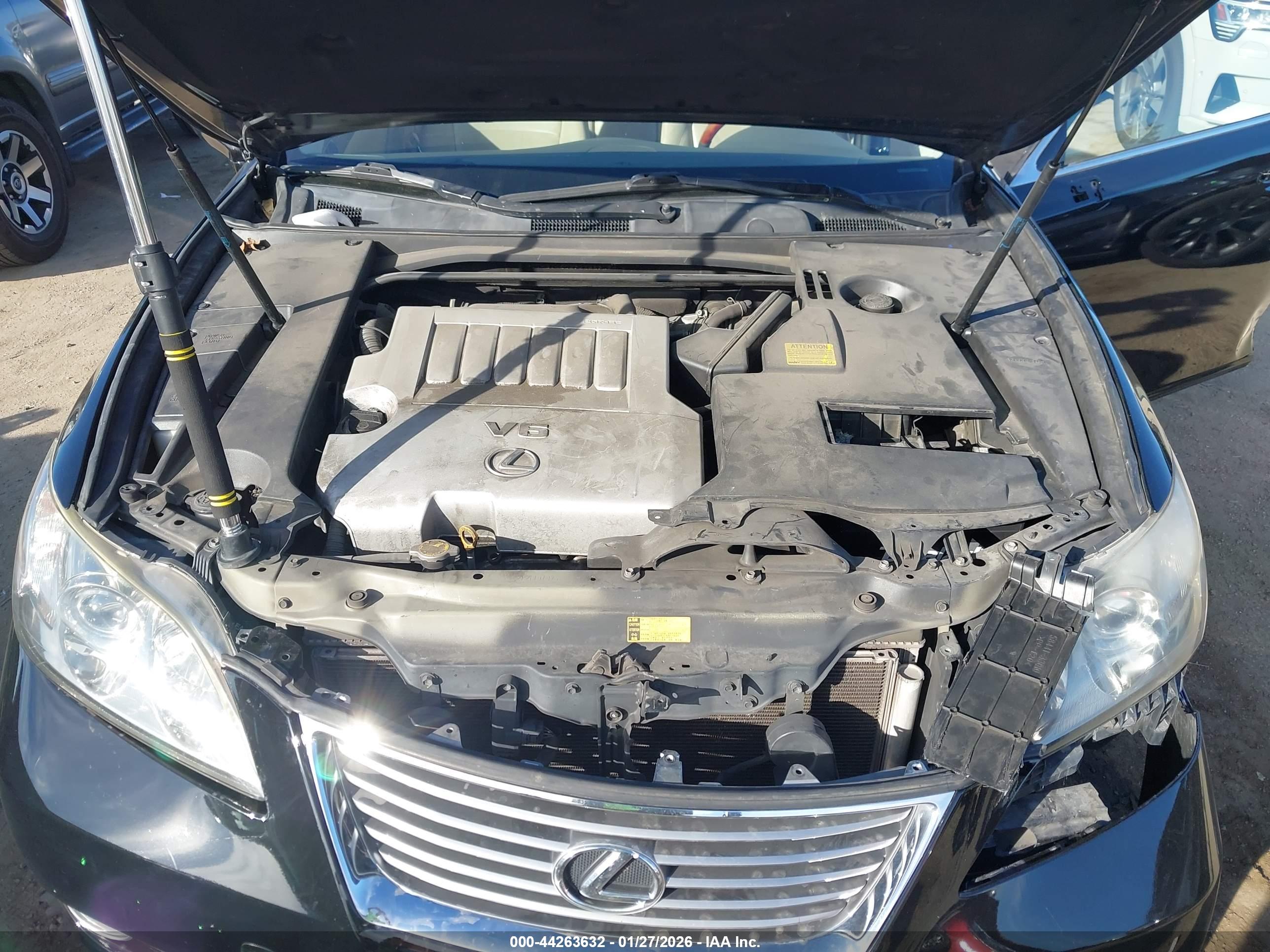 LEXUS ES image 10