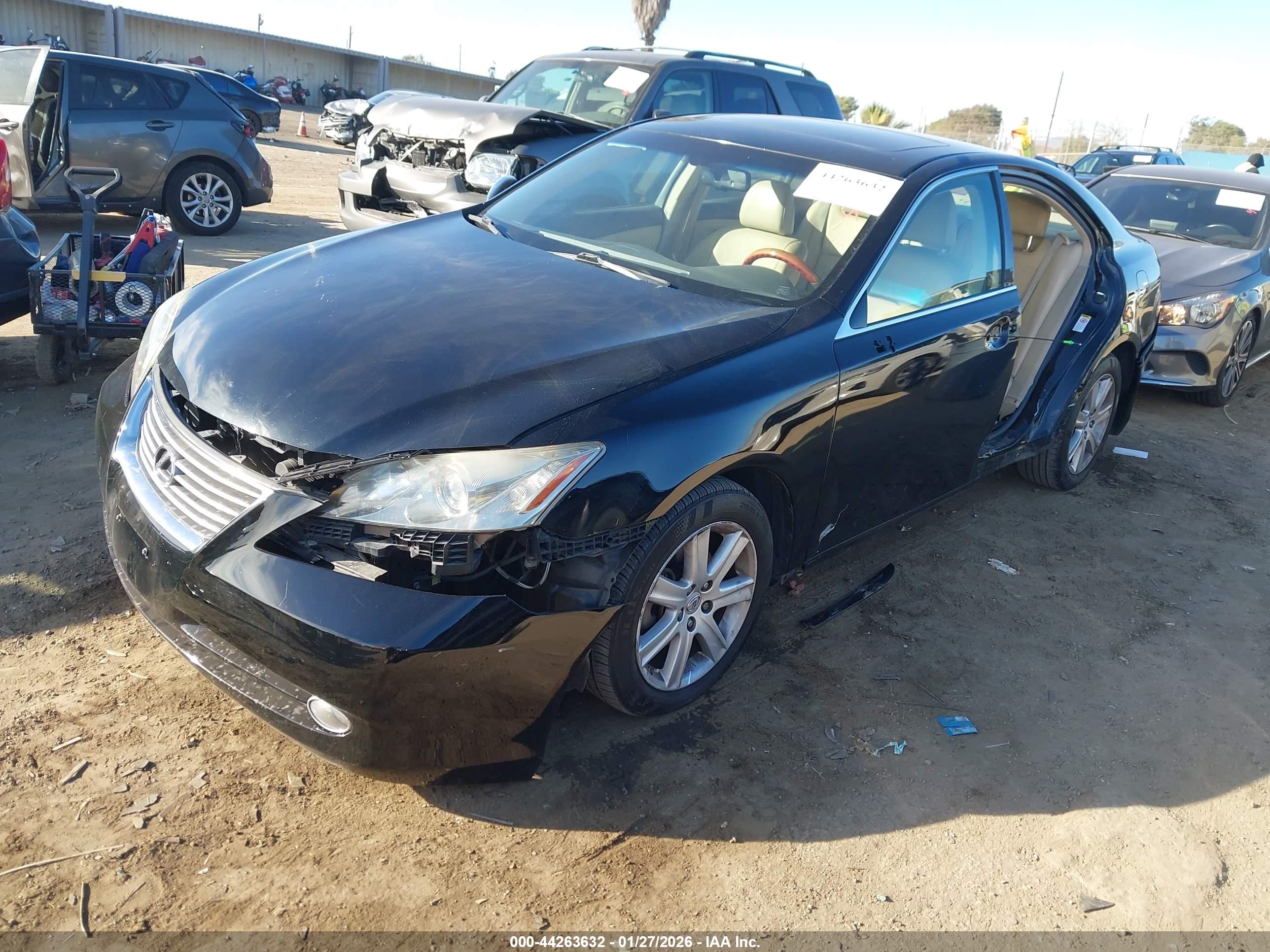 LEXUS ES image 2