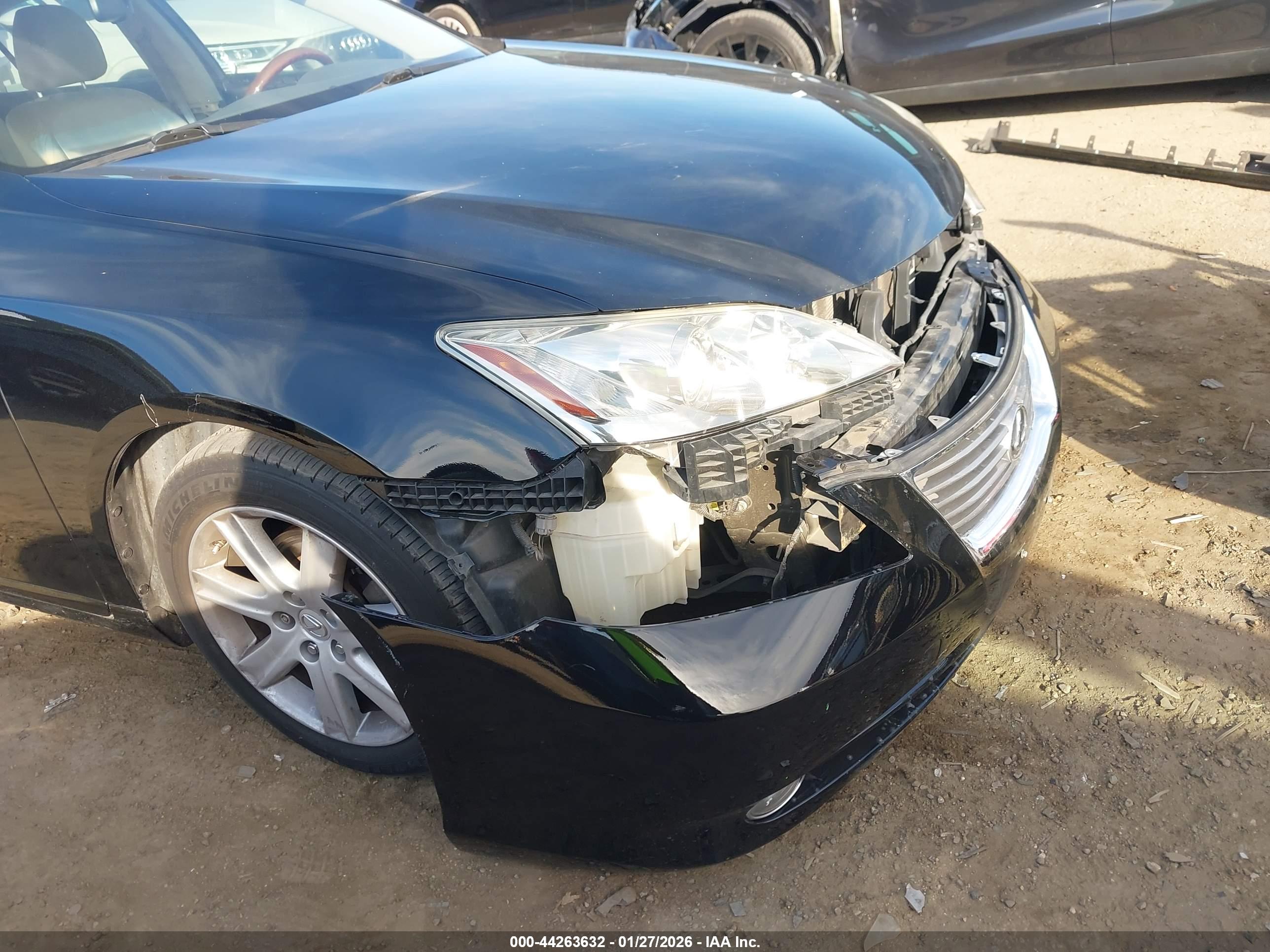 LEXUS ES image 6