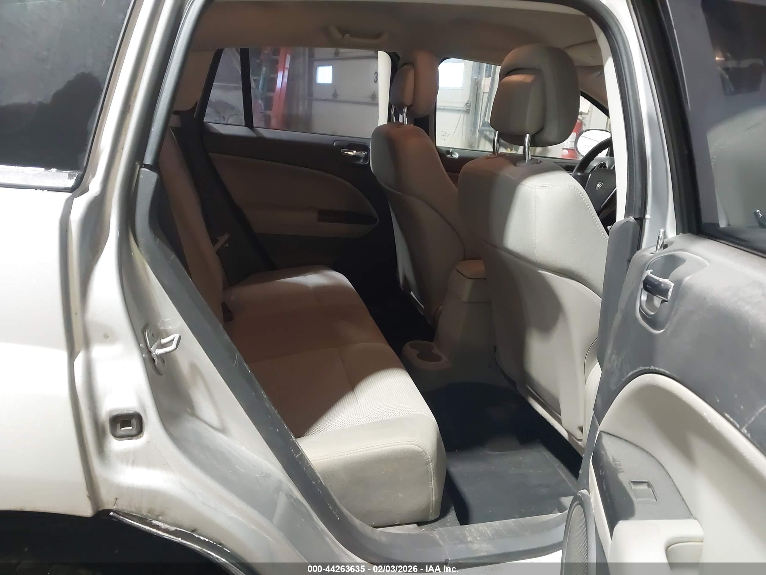 DODGE CALIBER image 8