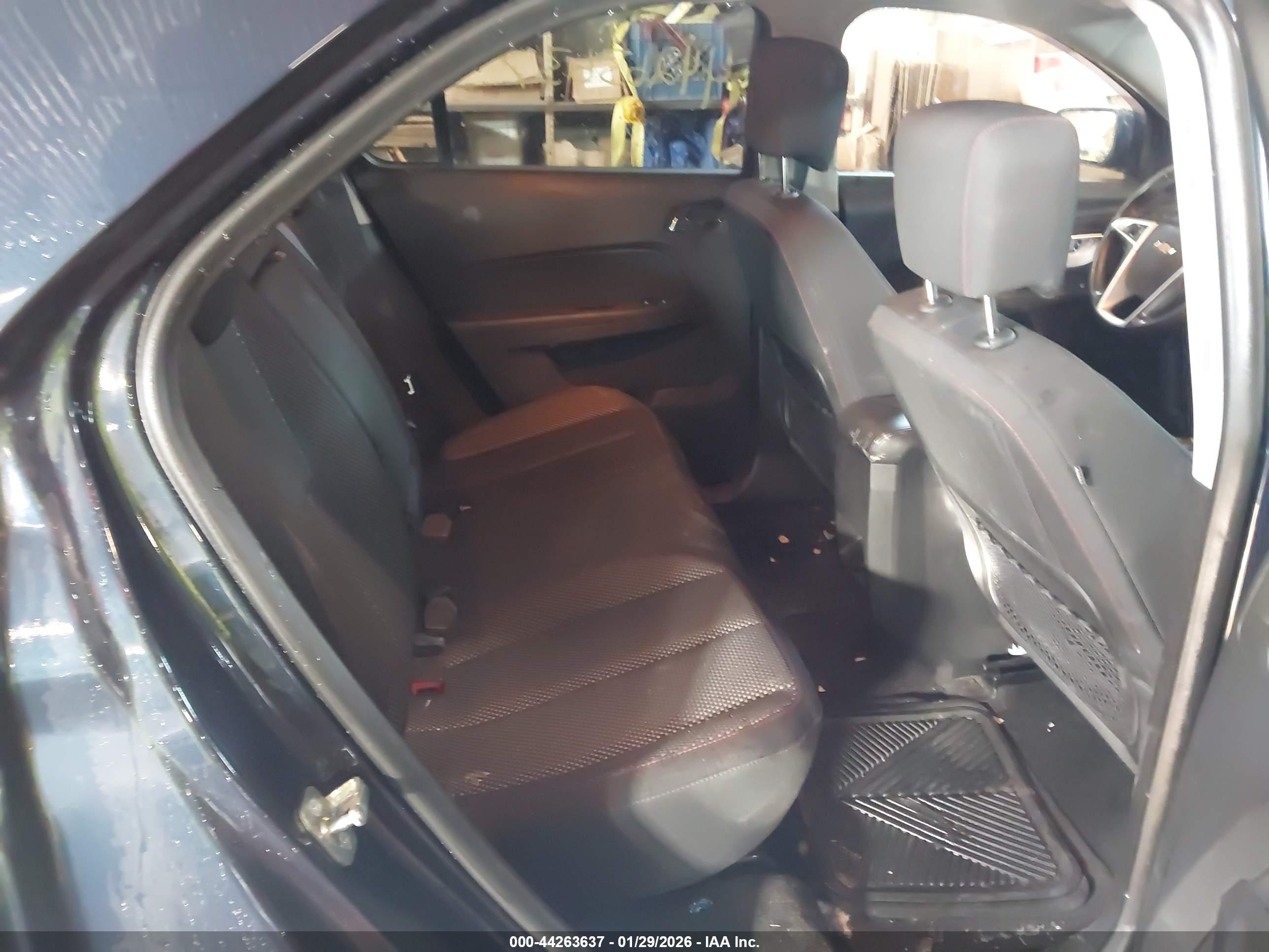 CHEVROLET EQUINOX image 8