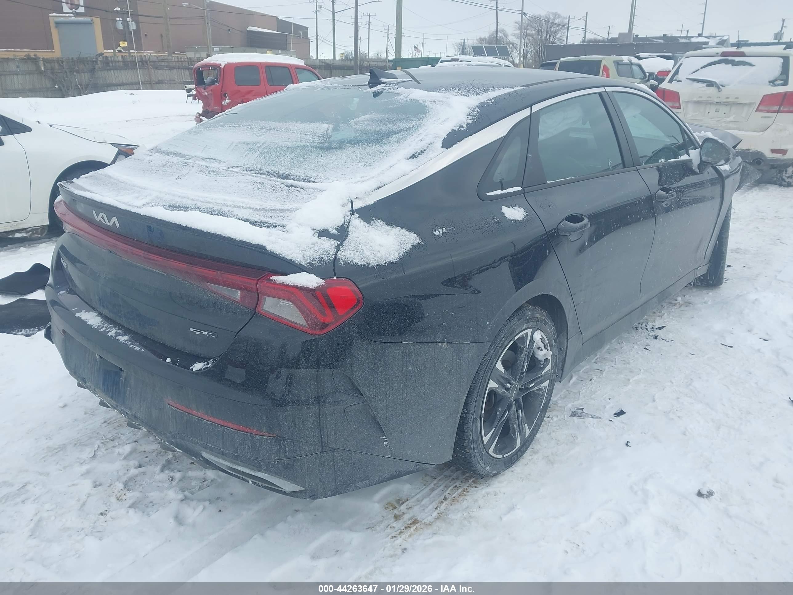 KIA K5 image 4