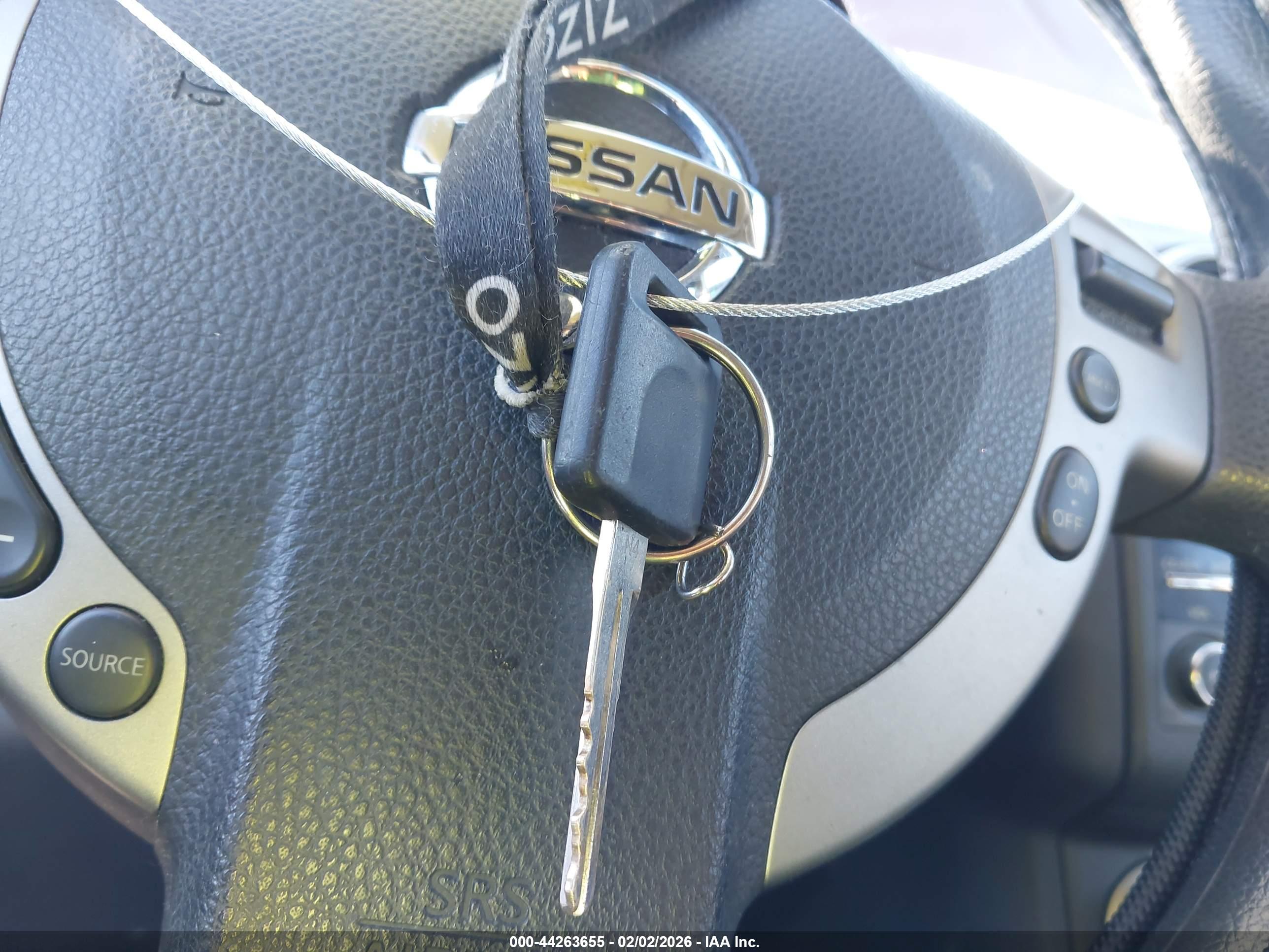 NISSAN ROGUE image 11