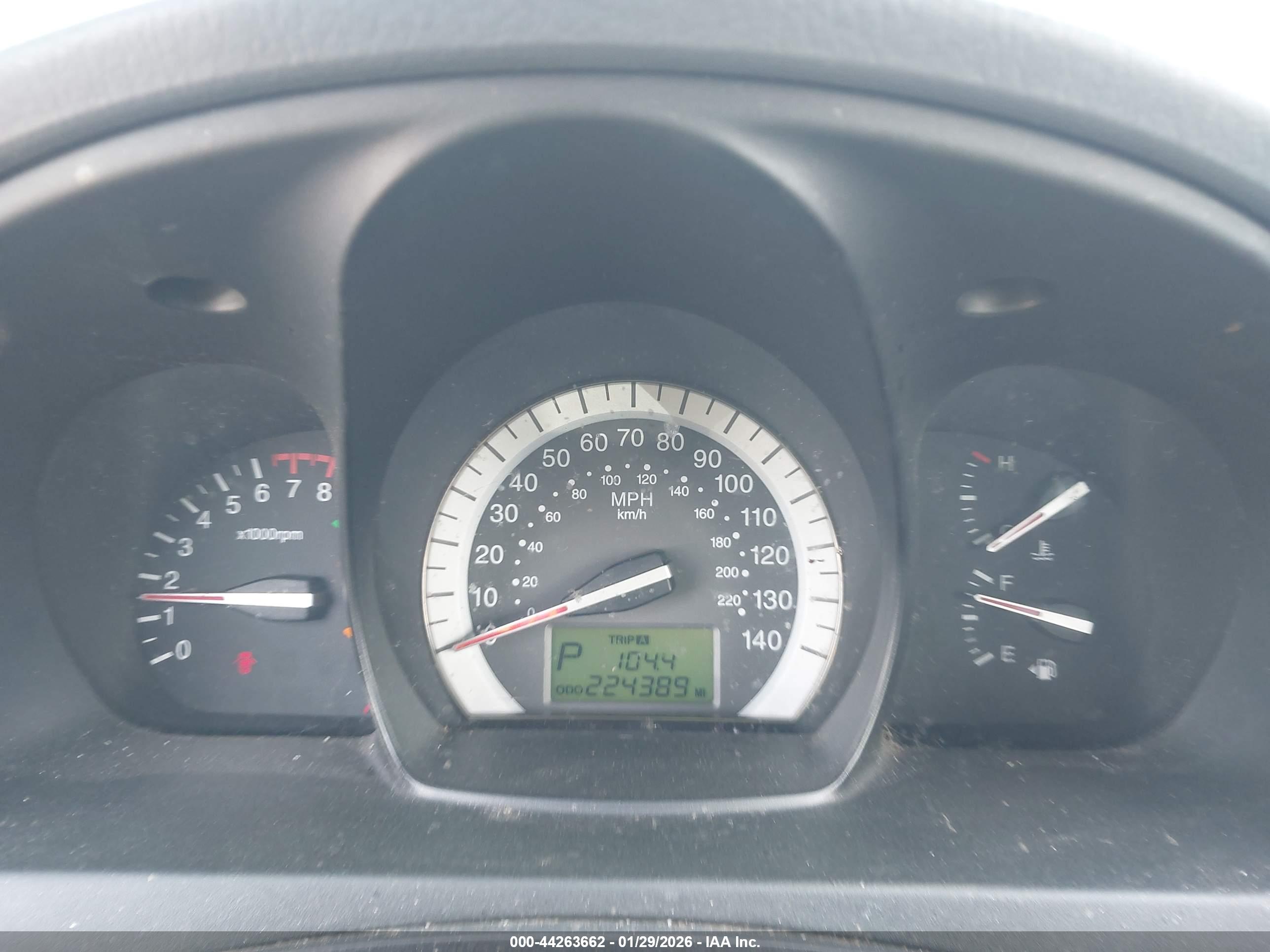 KIA SPECTRA image 7