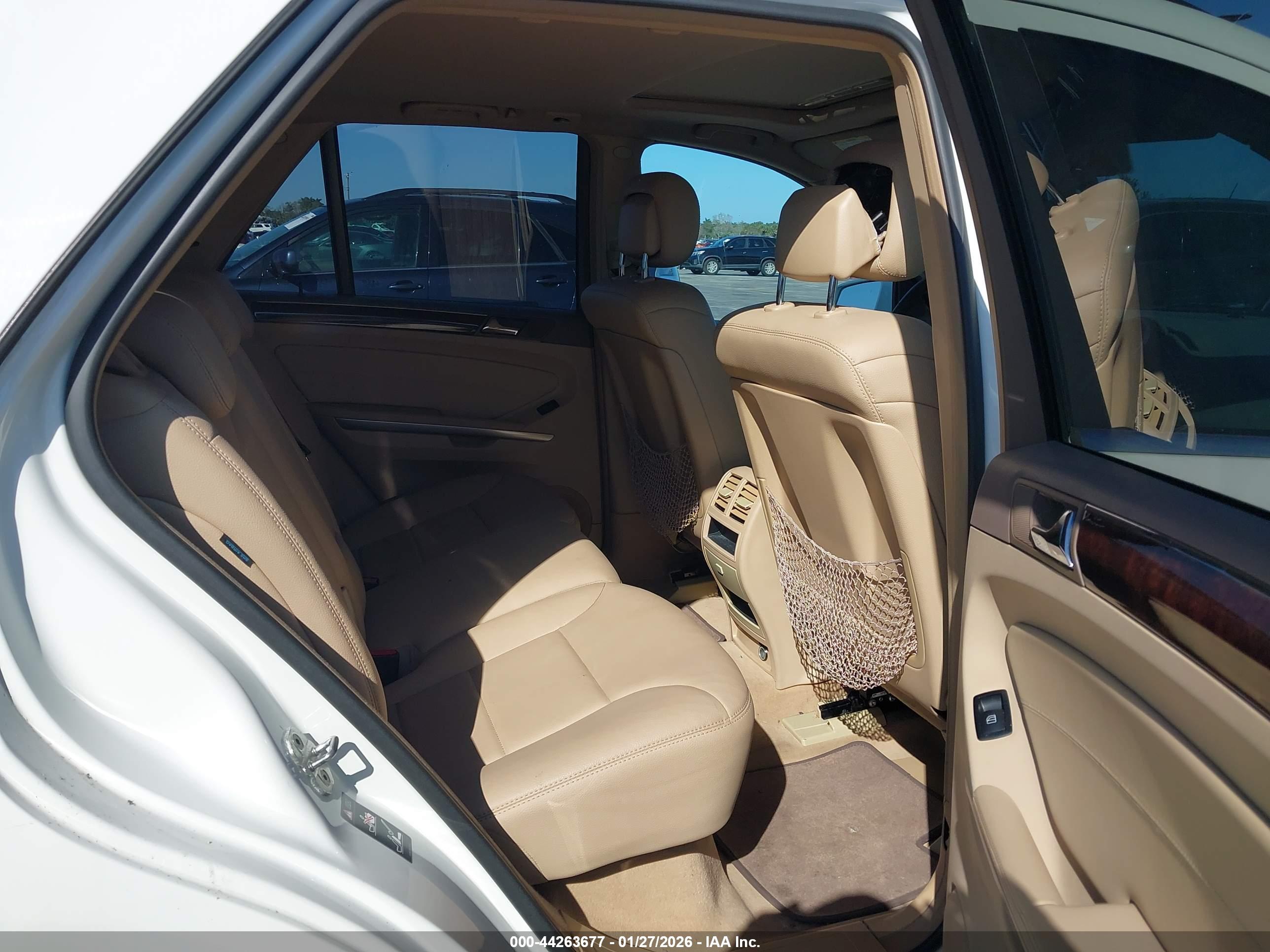 MERCEDES-BENZ ML image 8