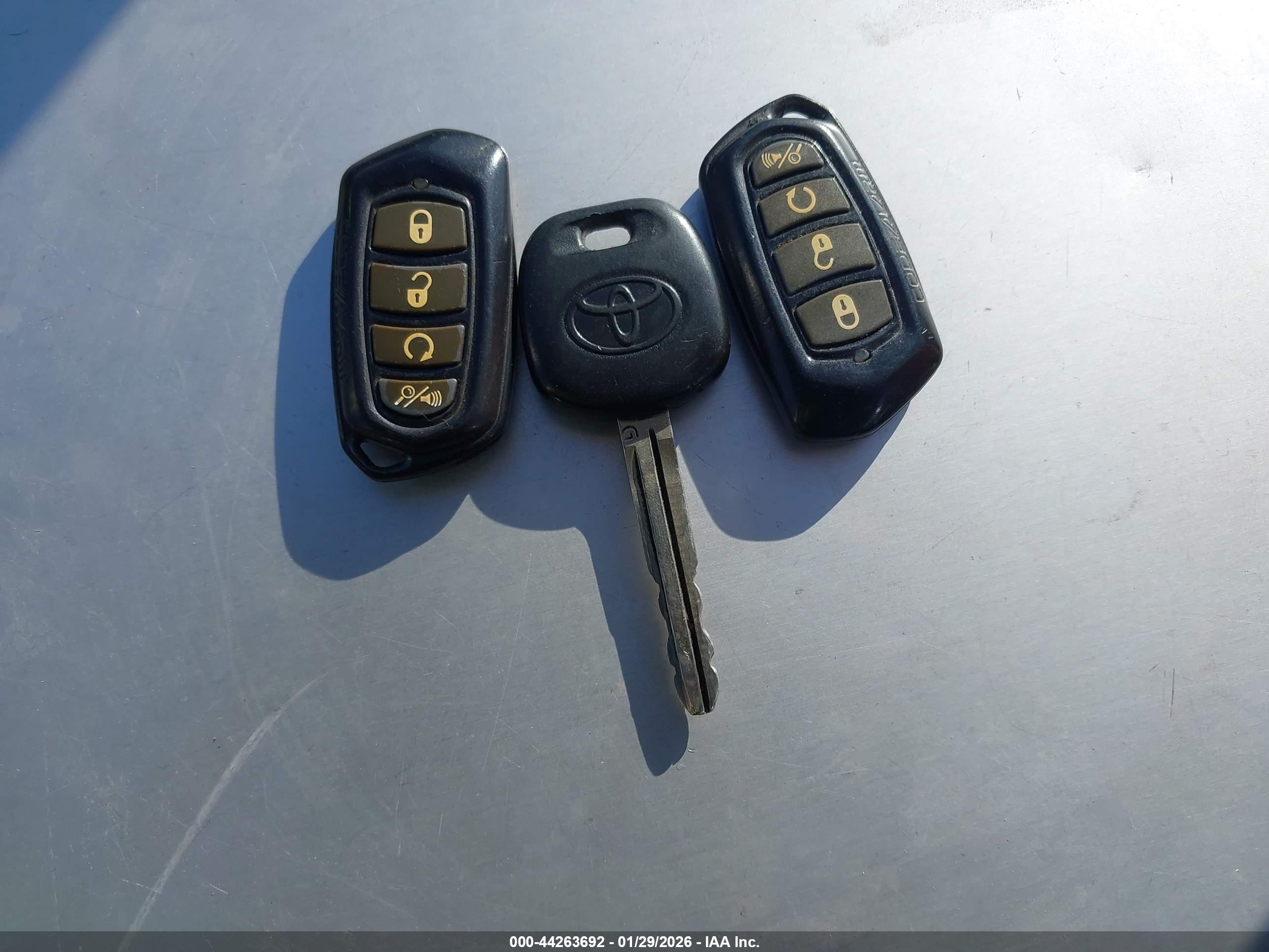 TOYOTA CAMRY image 11