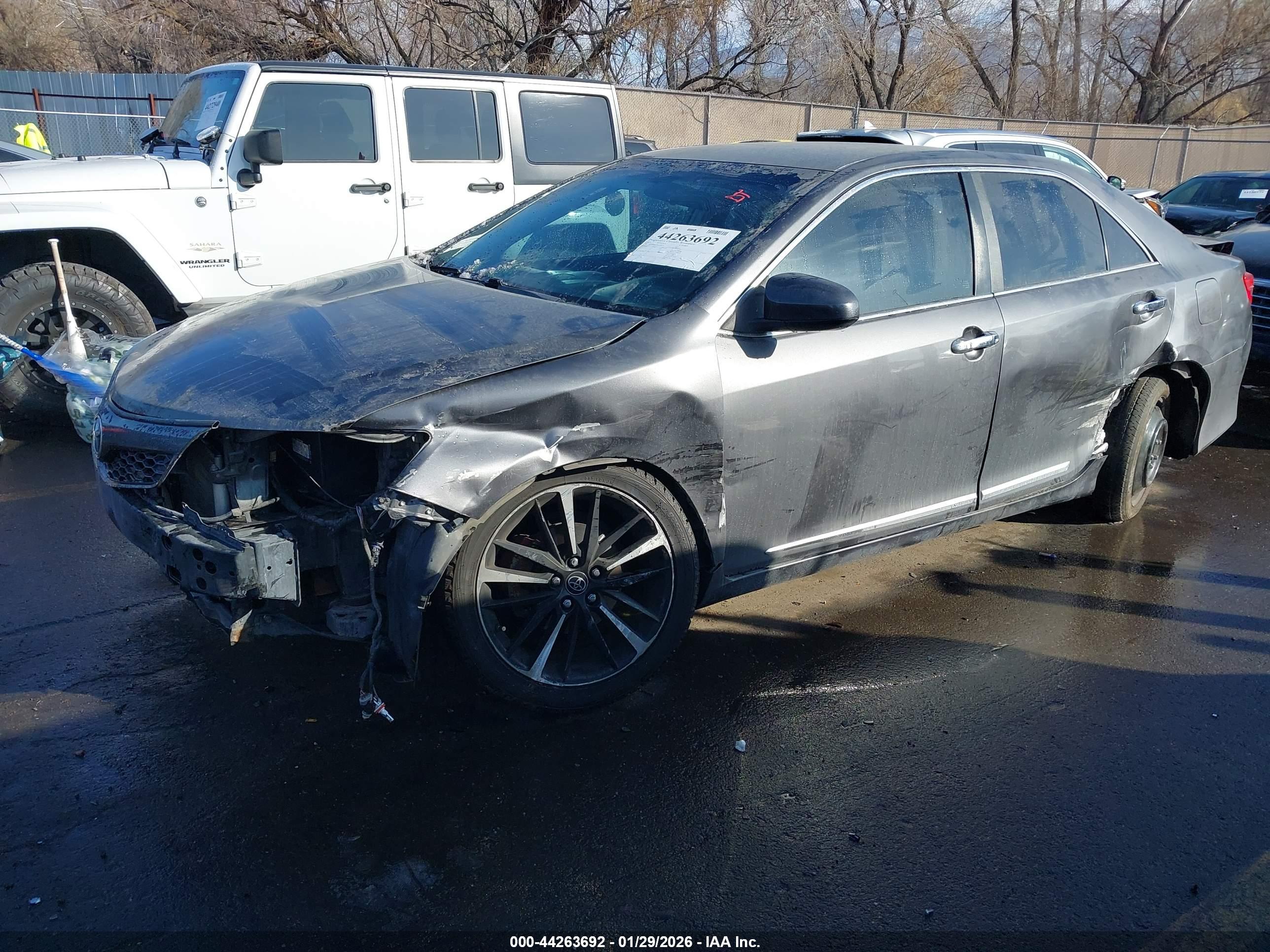 TOYOTA CAMRY image 2