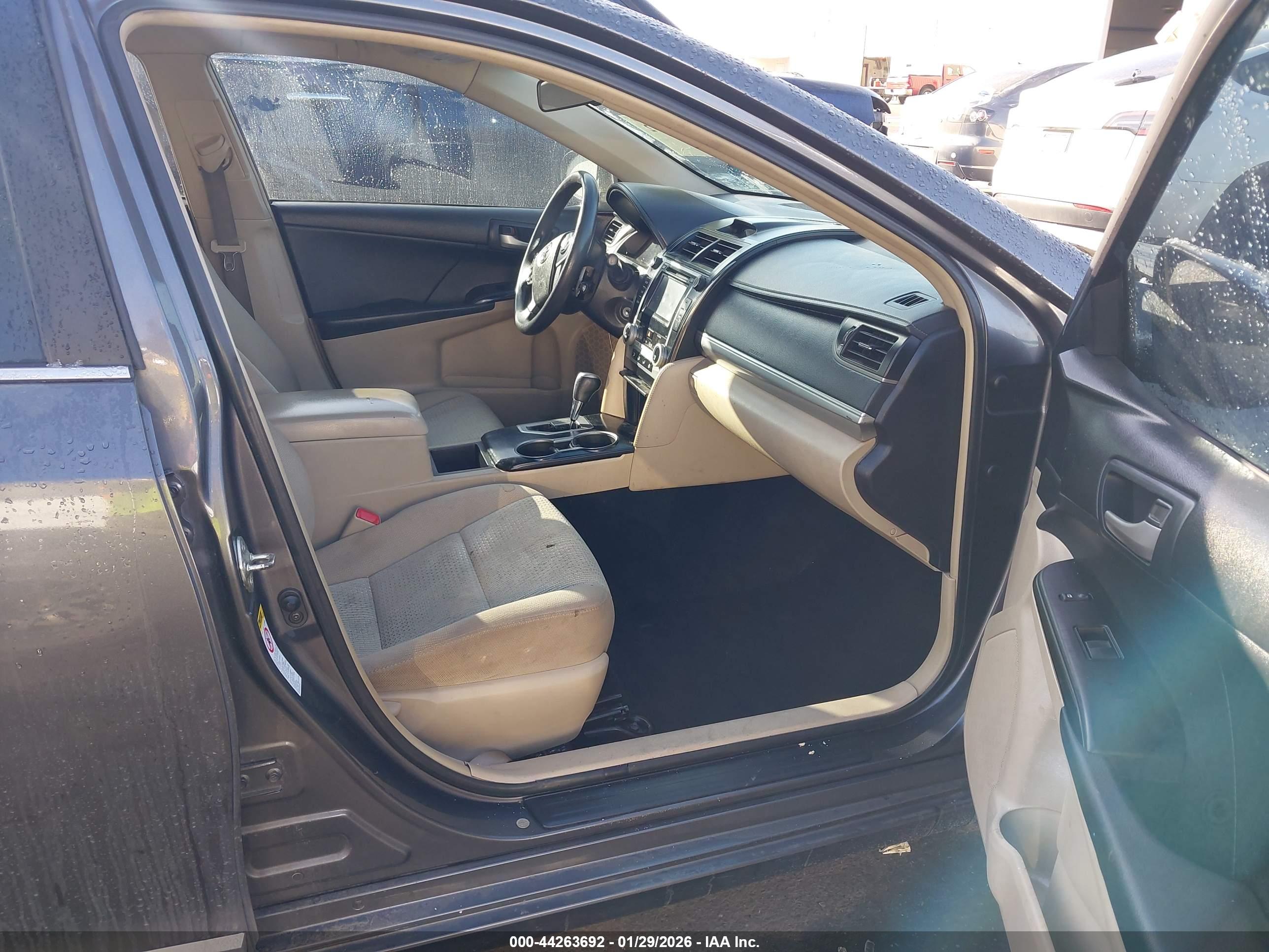 TOYOTA CAMRY image 5