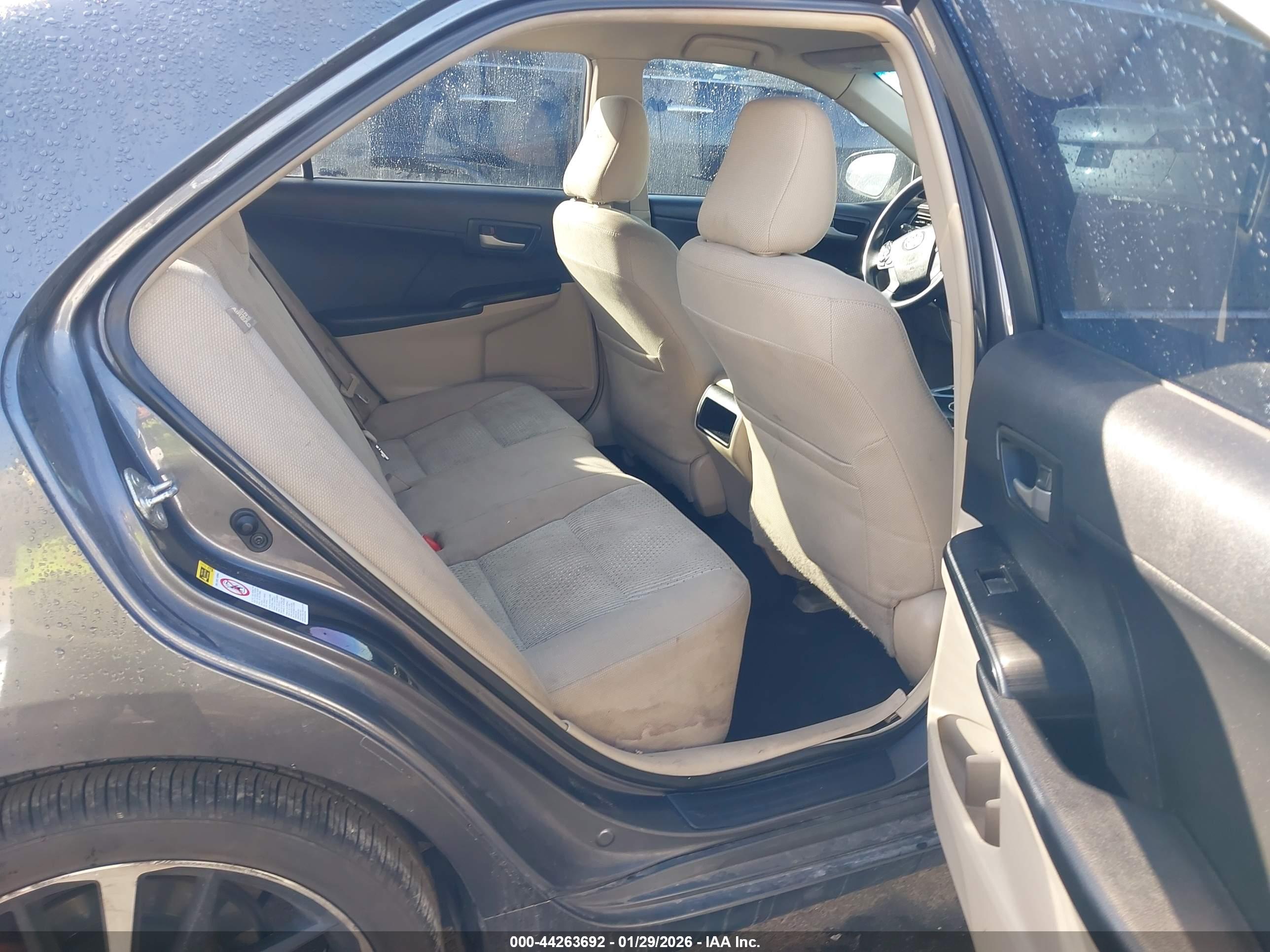 TOYOTA CAMRY image 8