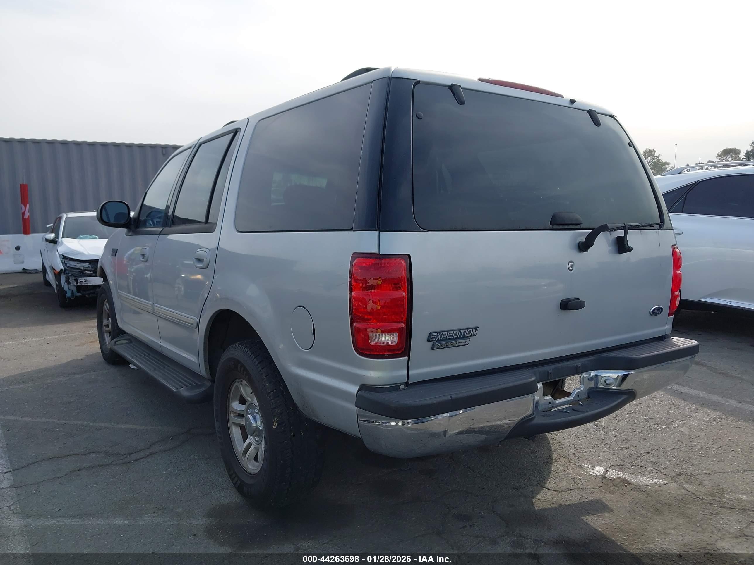 FORD EXPEDITION image 3
