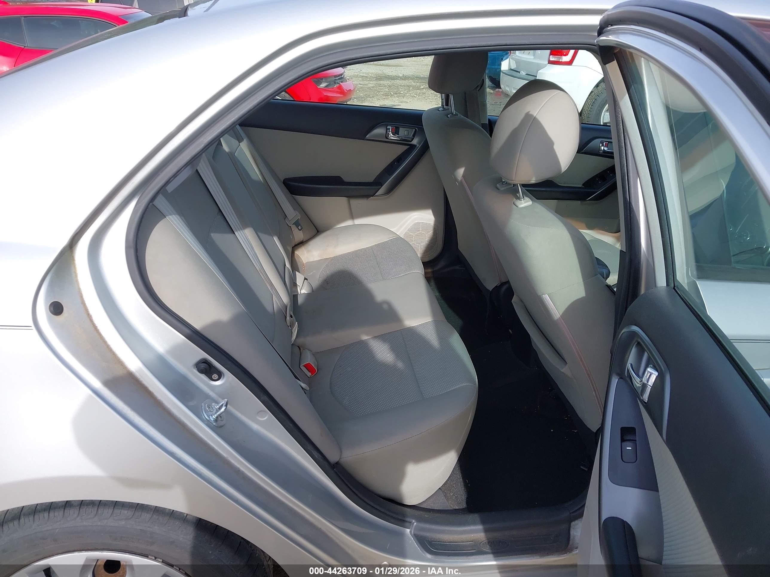 KIA FORTE image 8