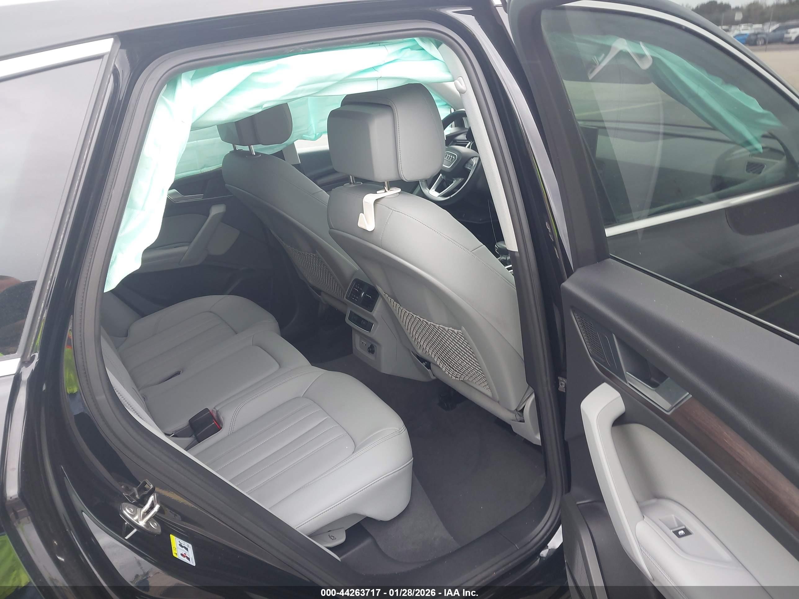 AUDI Q5 image 8