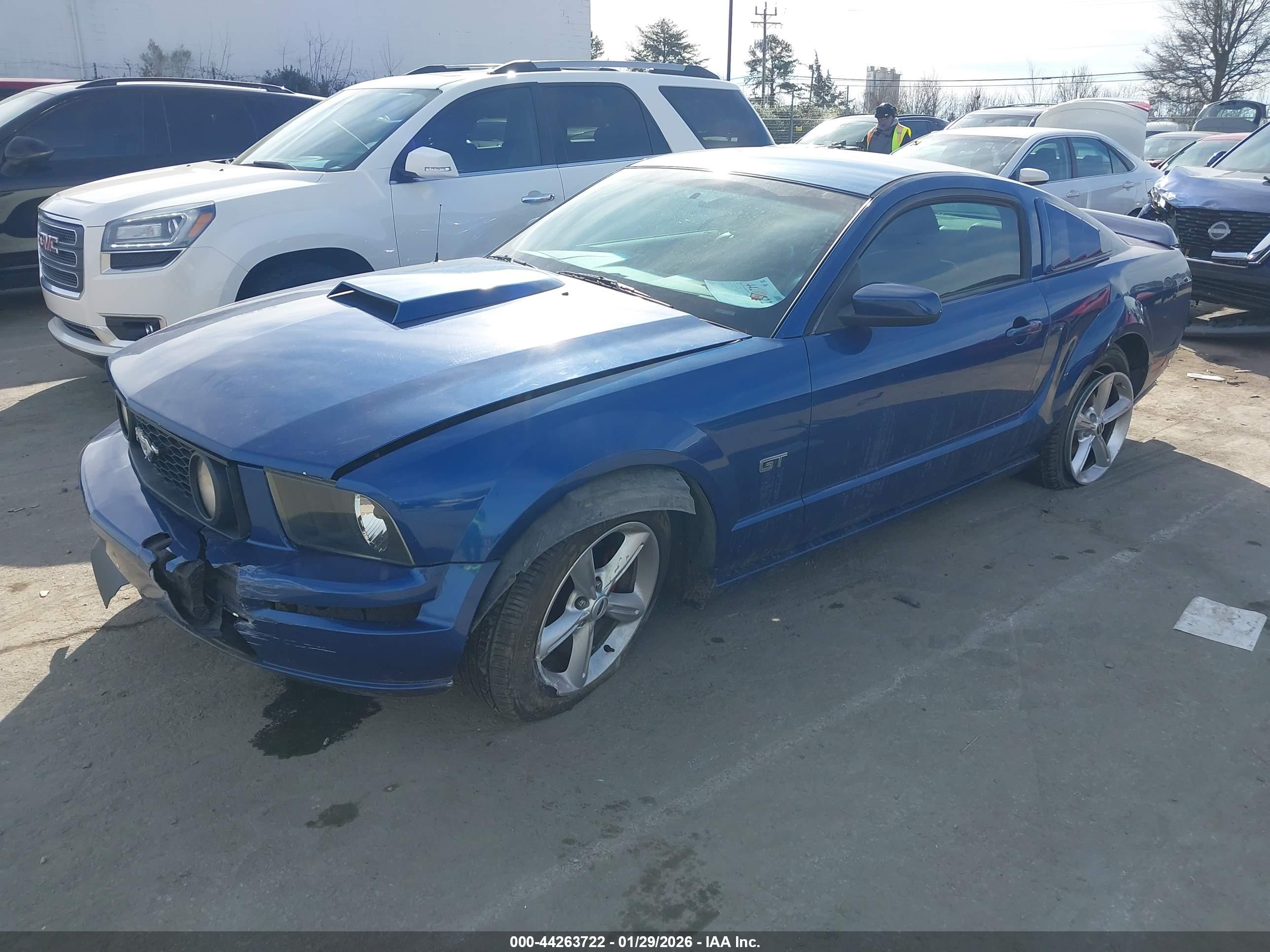 FORD MUSTANG image 2