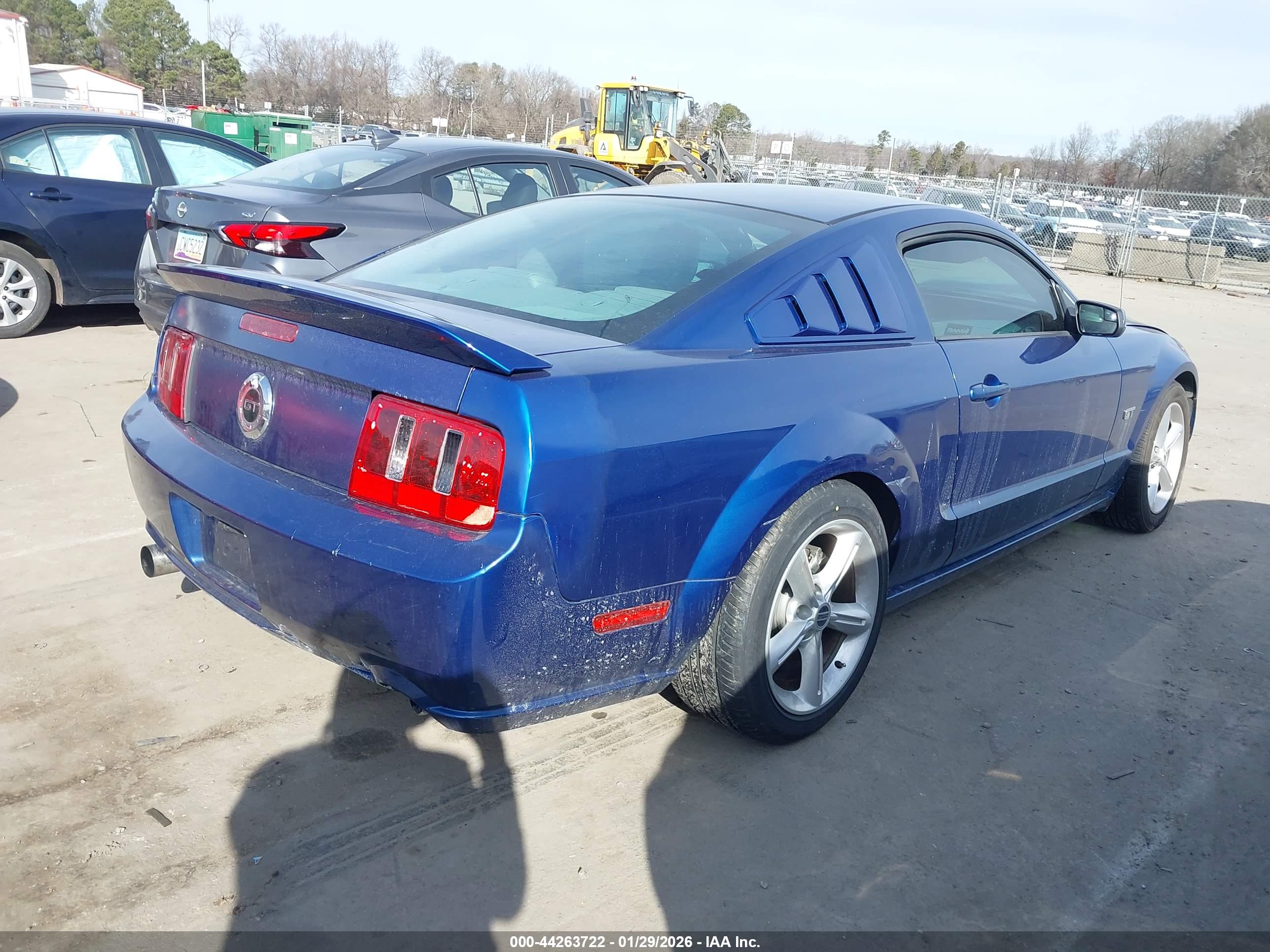 FORD MUSTANG image 4