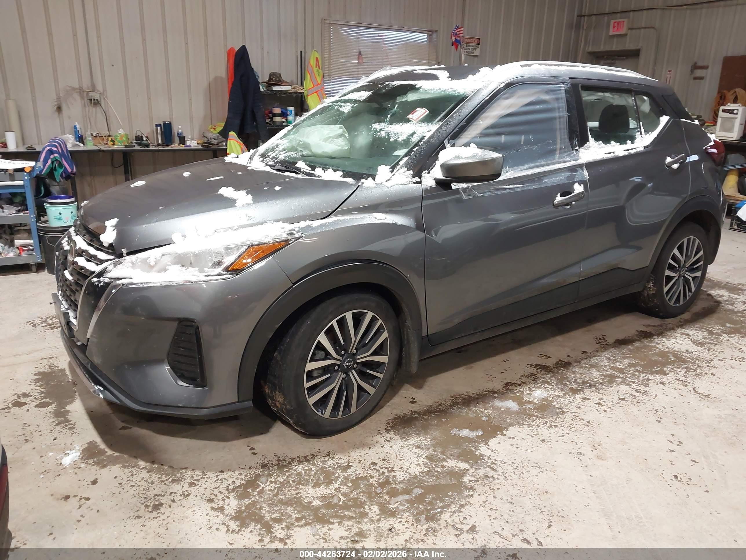 NISSAN KICKS image 2