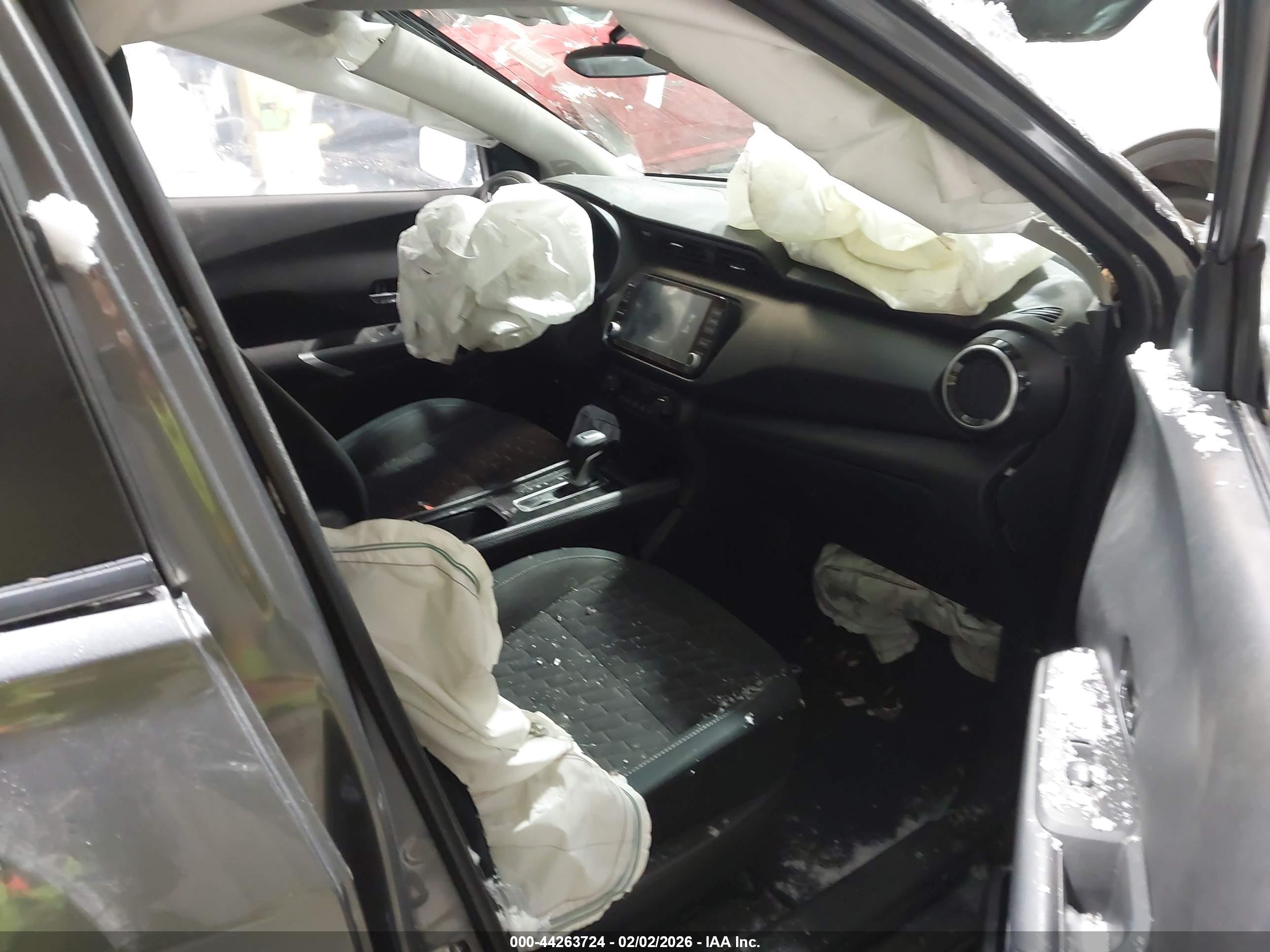 NISSAN KICKS image 5
