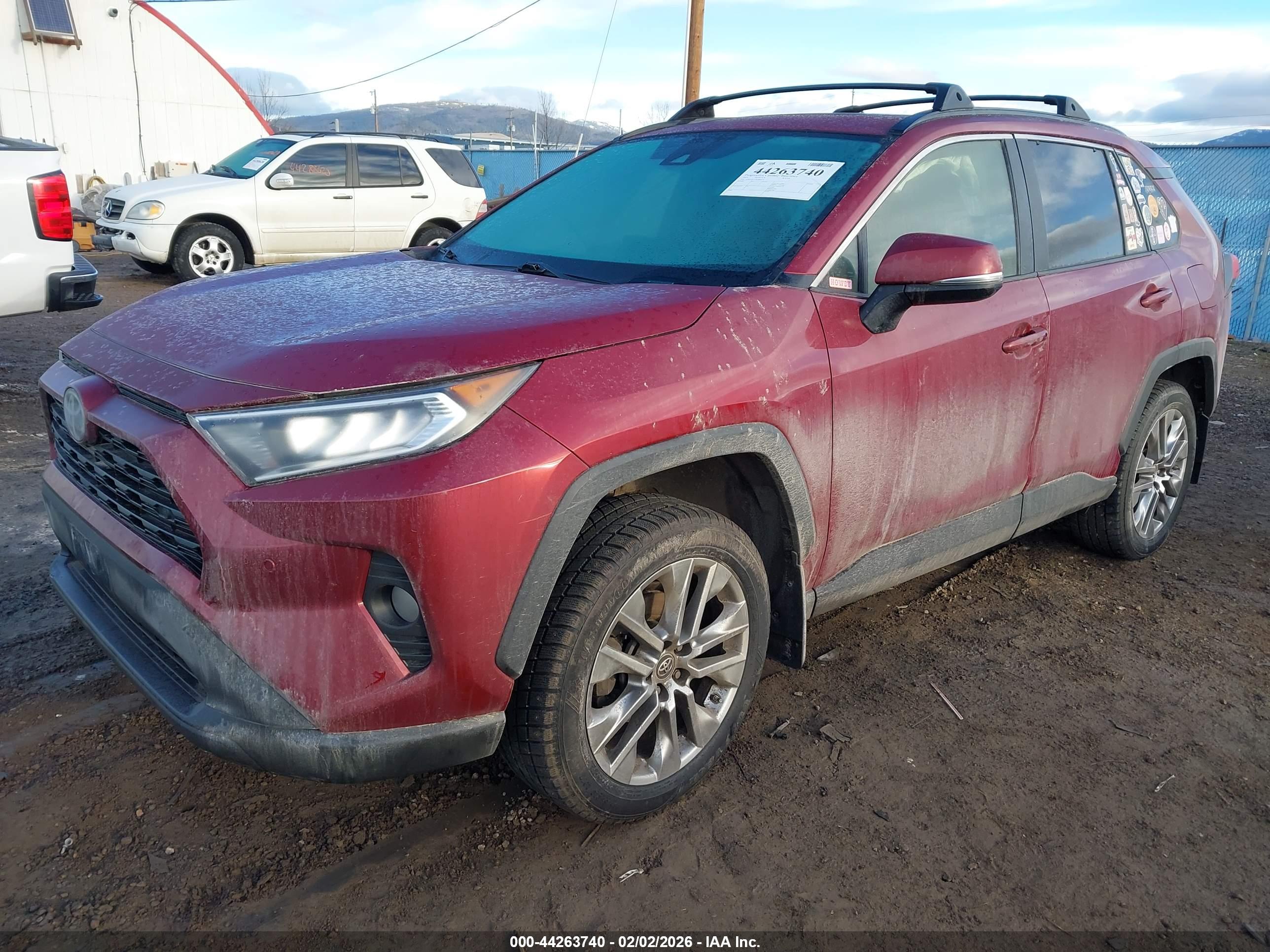TOYOTA RAV4 image 2
