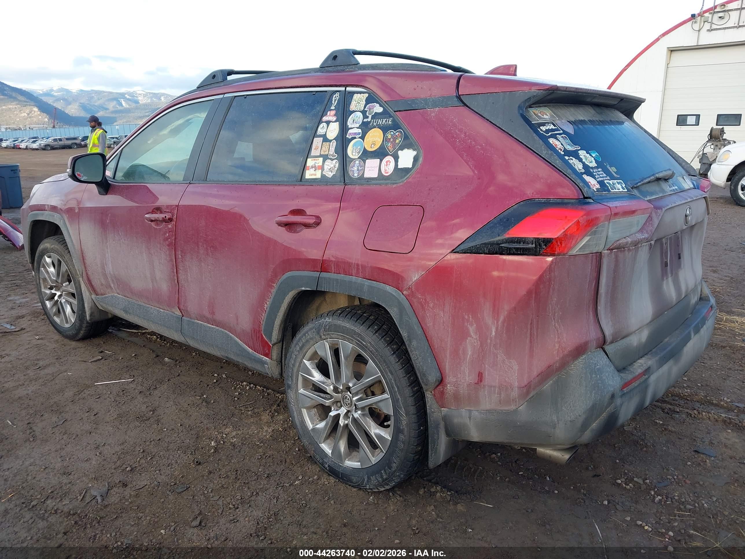 TOYOTA RAV4 image 3
