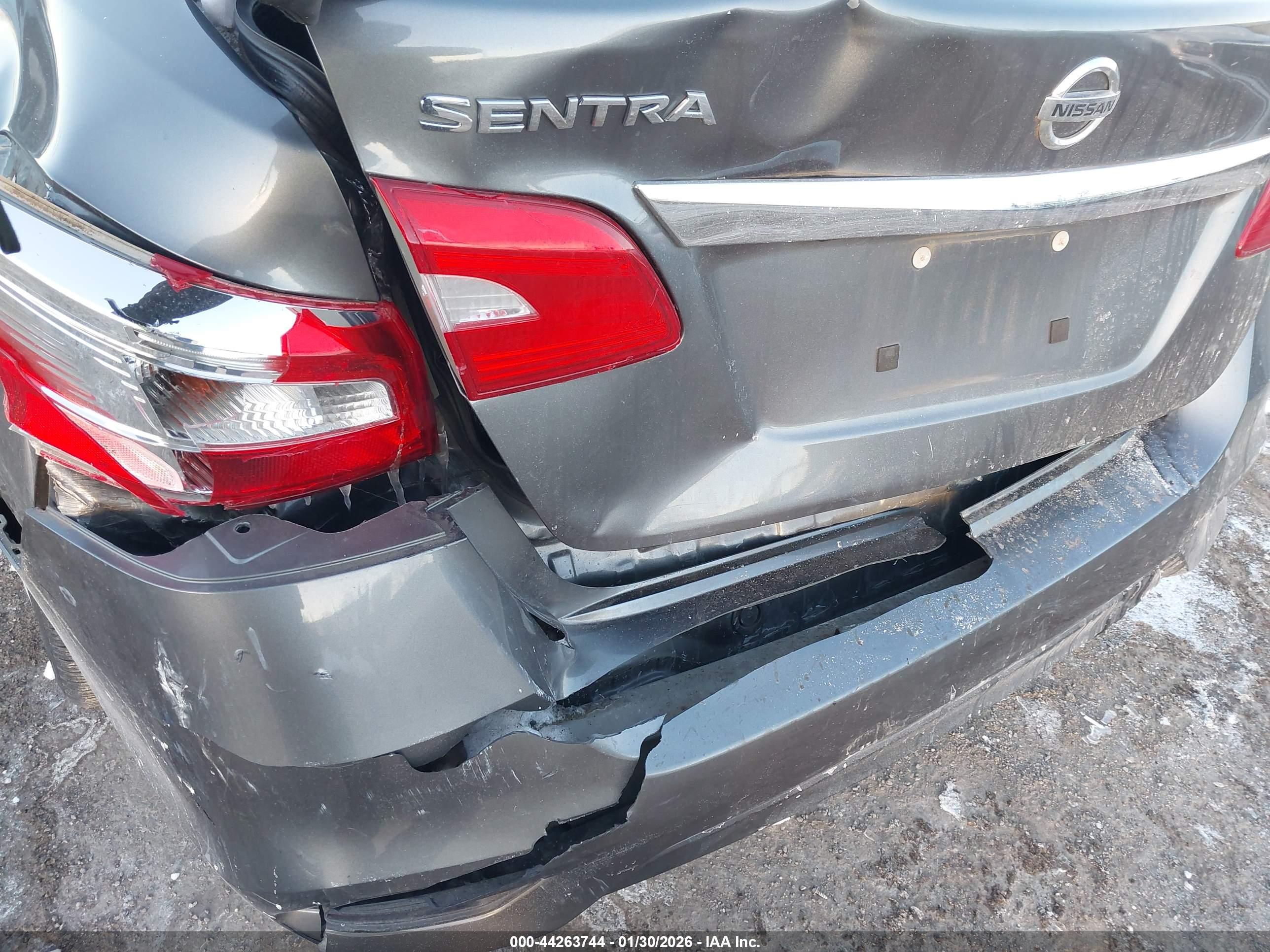 NISSAN SENTRA image 6