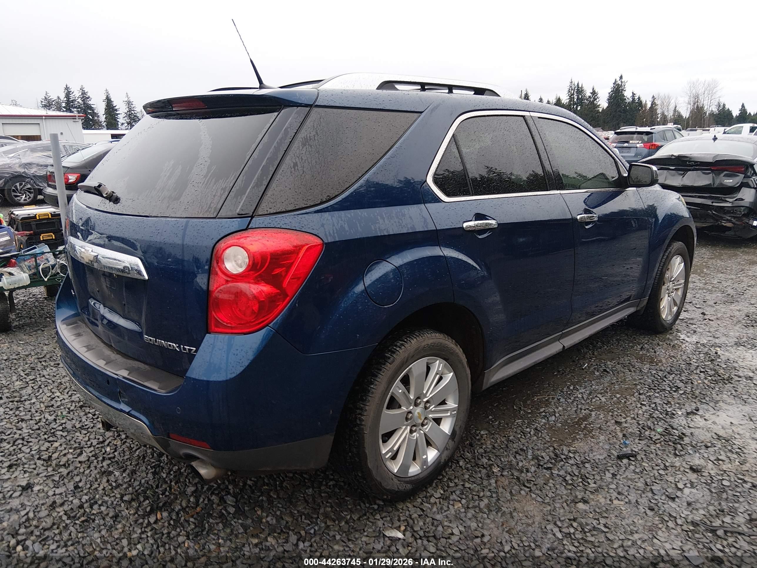 CHEVROLET EQUINOX image 4