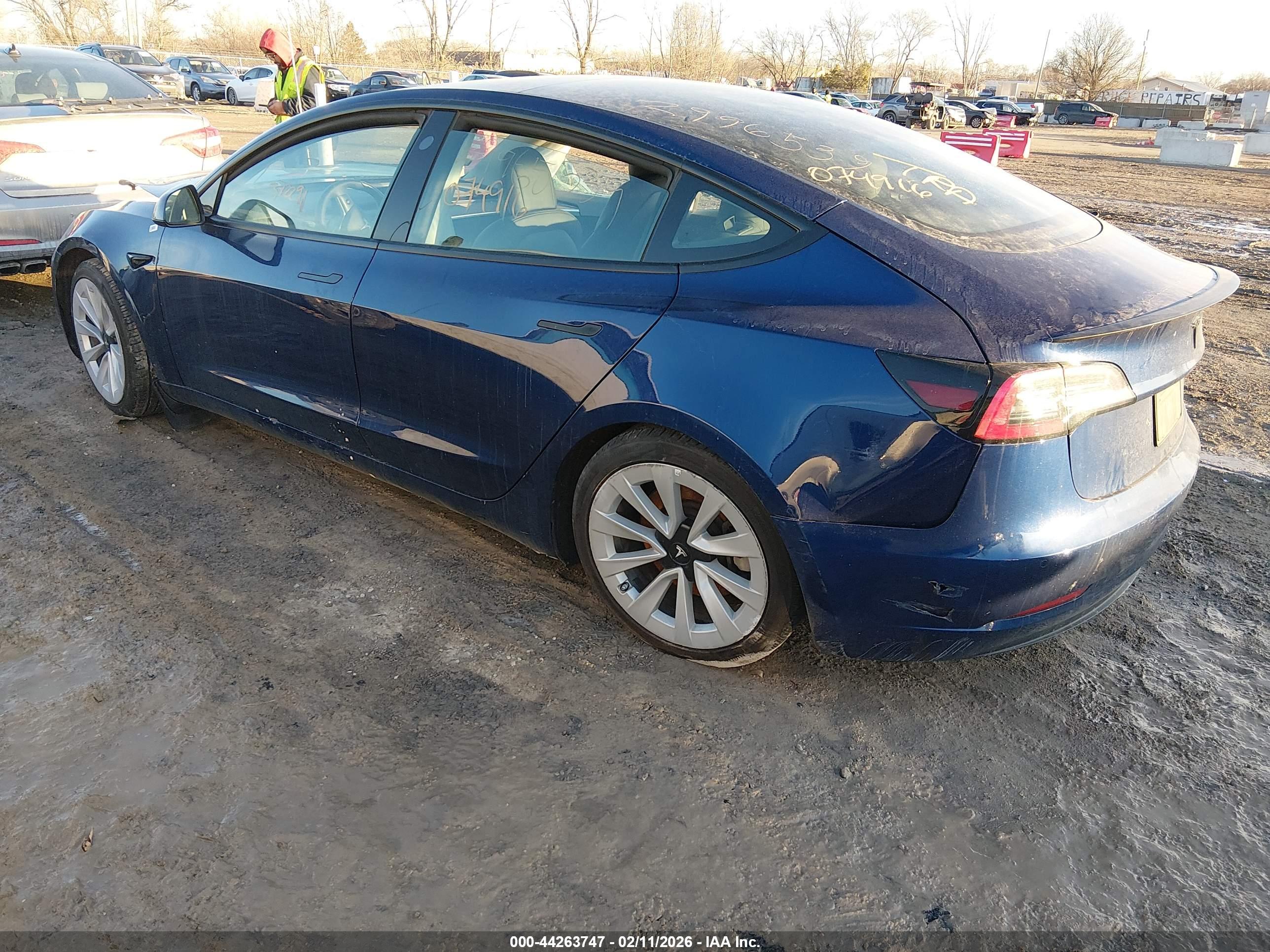 TESLA MODEL image 3