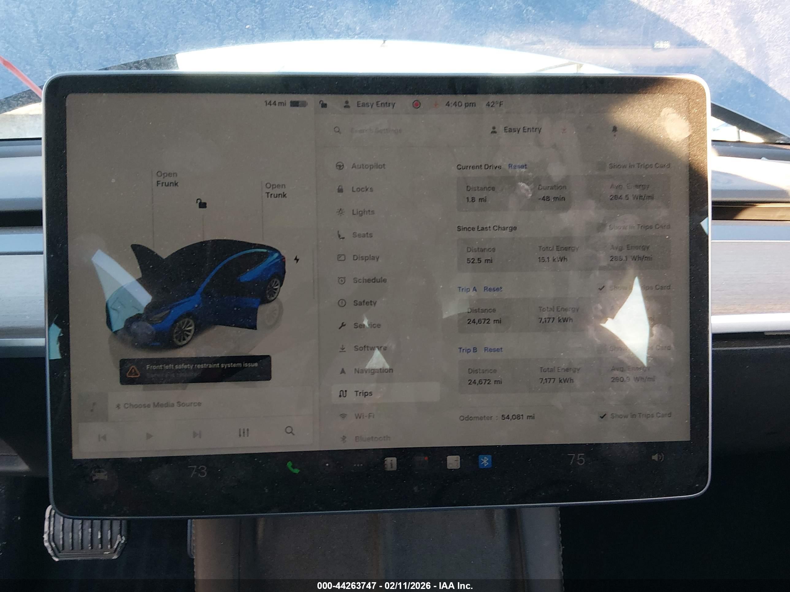 TESLA MODEL image 7