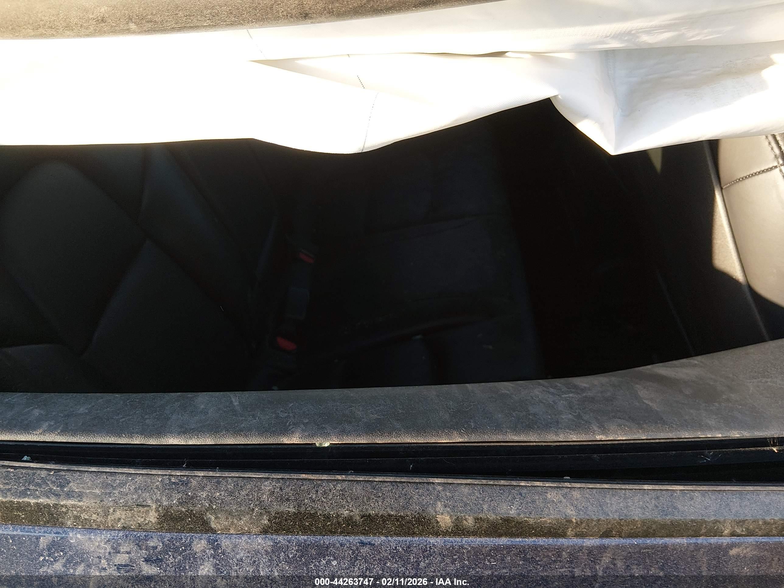TESLA MODEL image 8