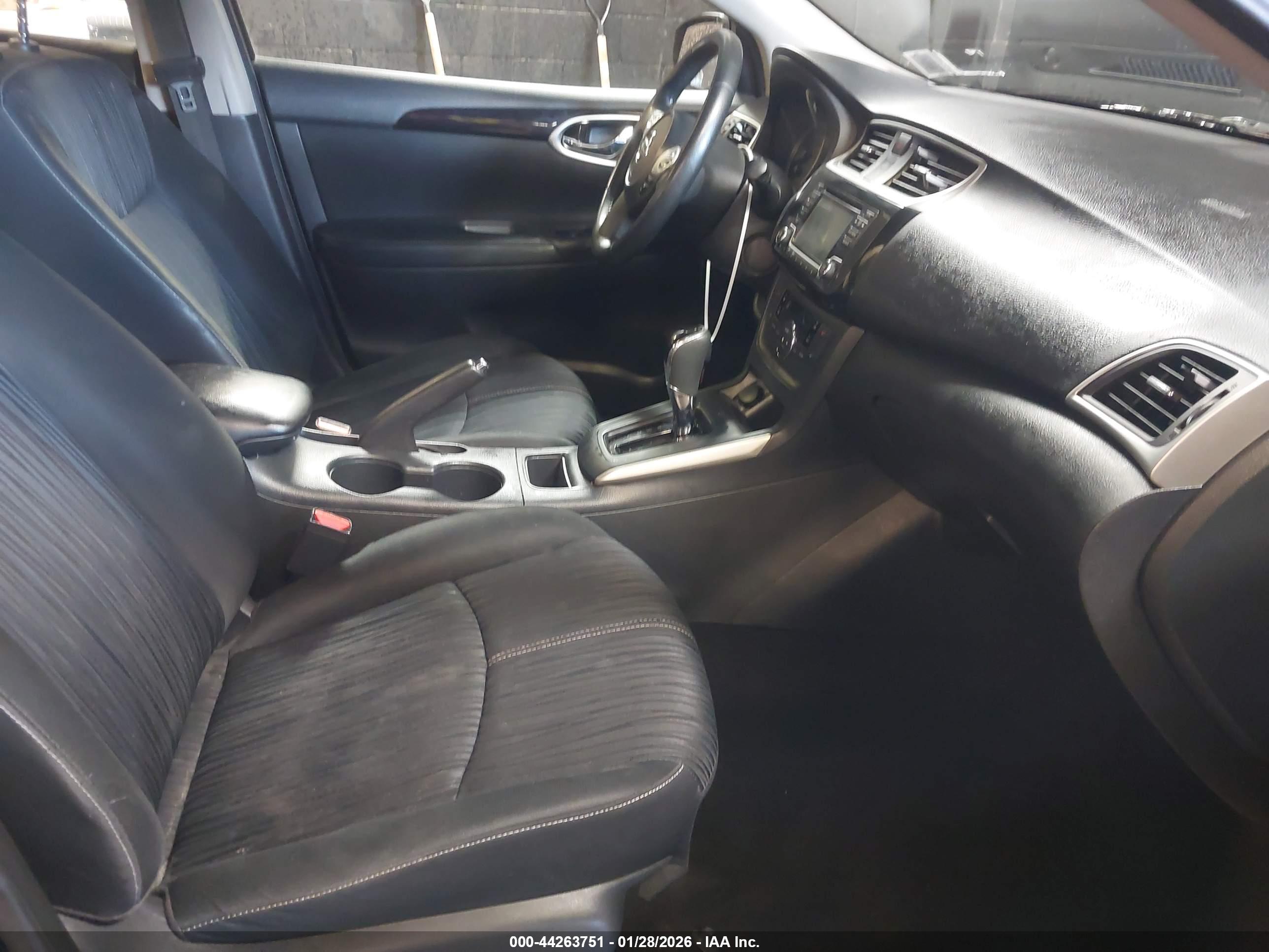 NISSAN SENTRA image 5