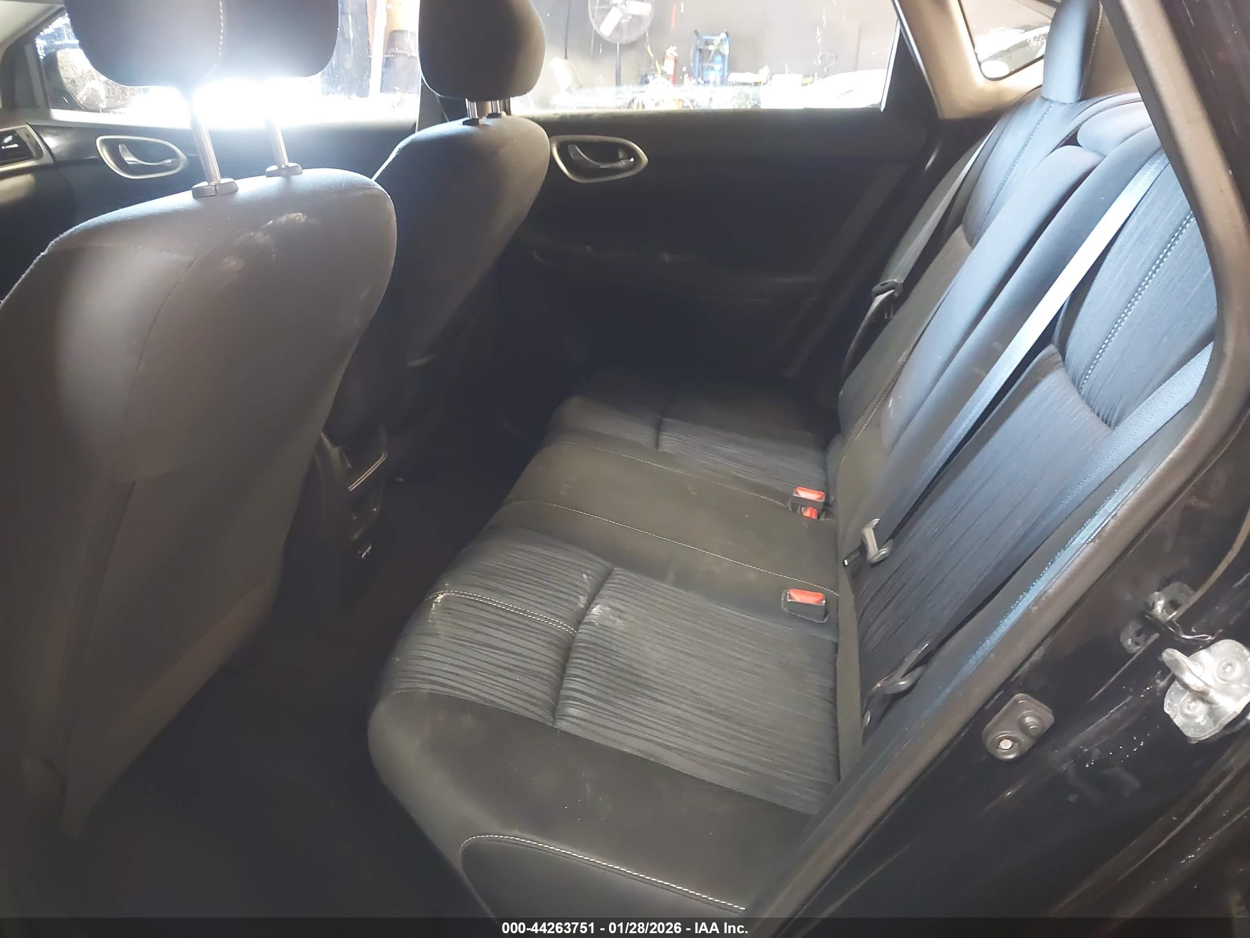 NISSAN SENTRA image 8