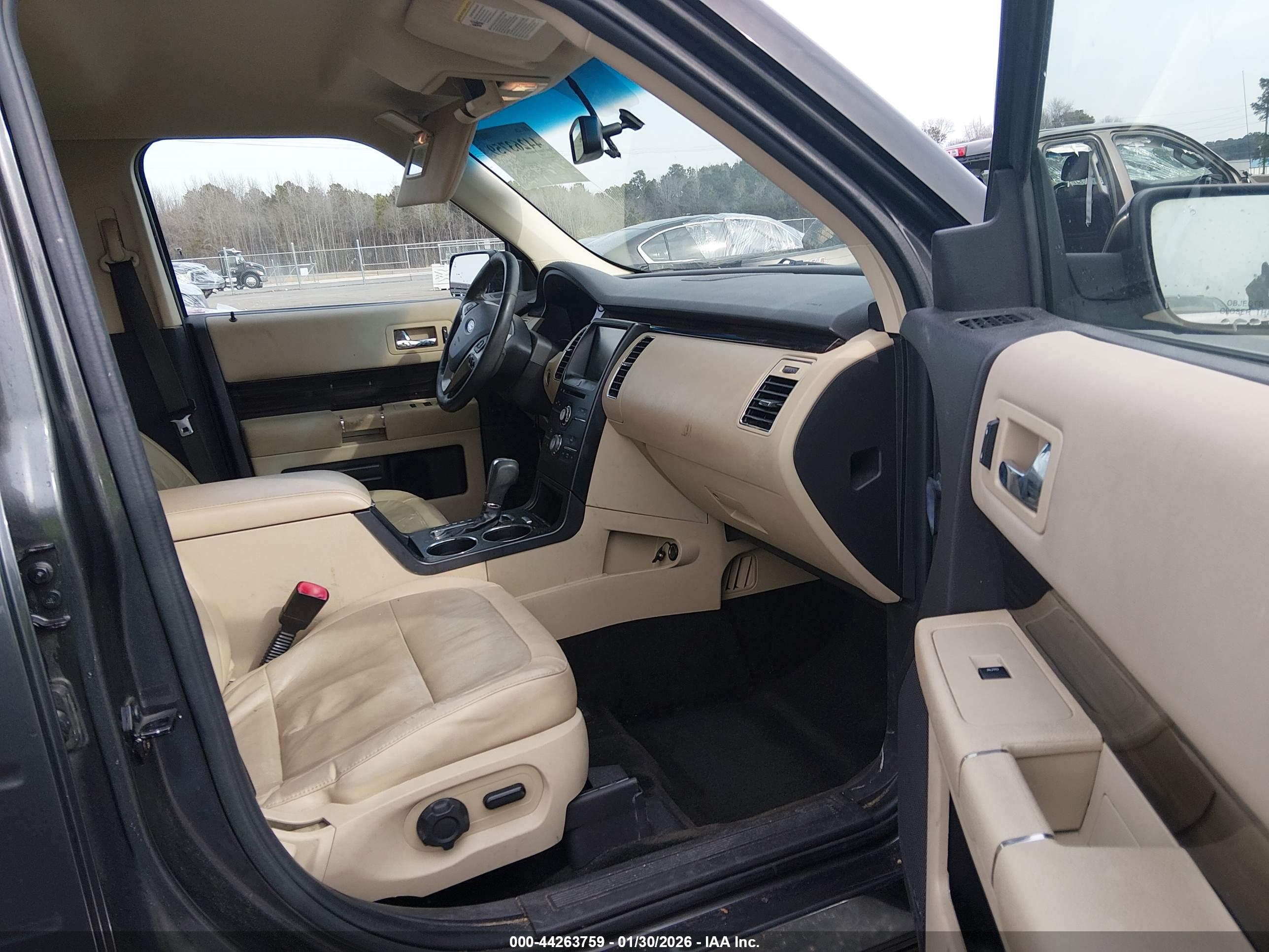 FORD FLEX image 5