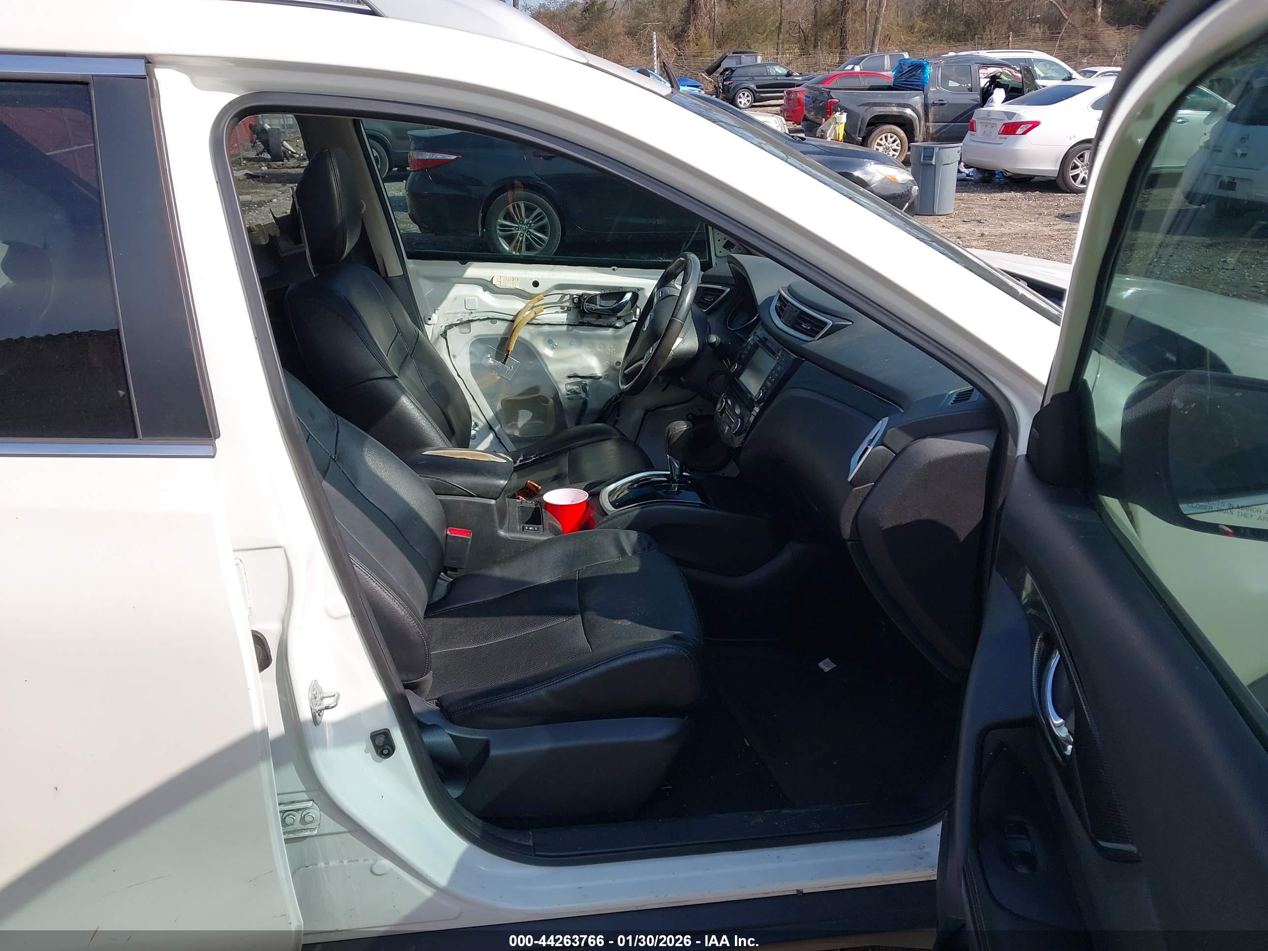 NISSAN ROGUE image 5