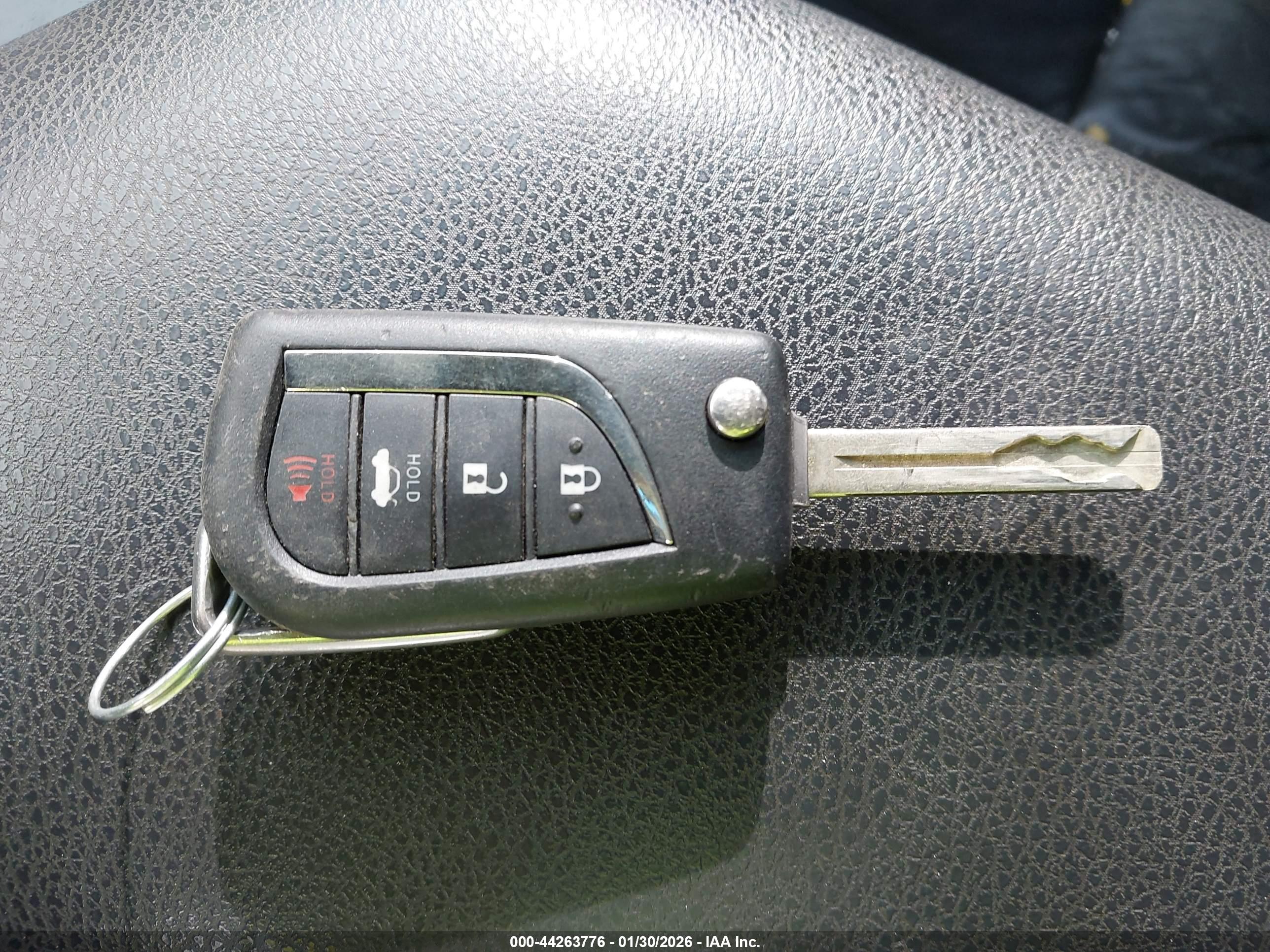 TOYOTA CAMRY image 11