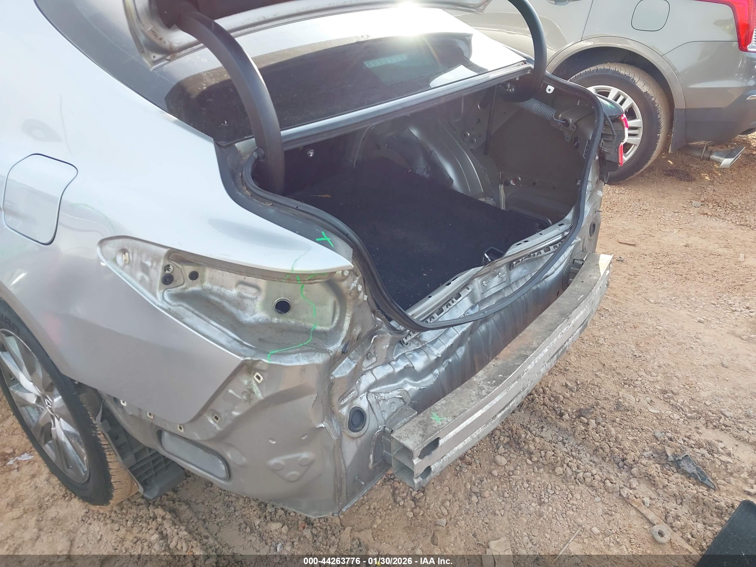 TOYOTA CAMRY image 6