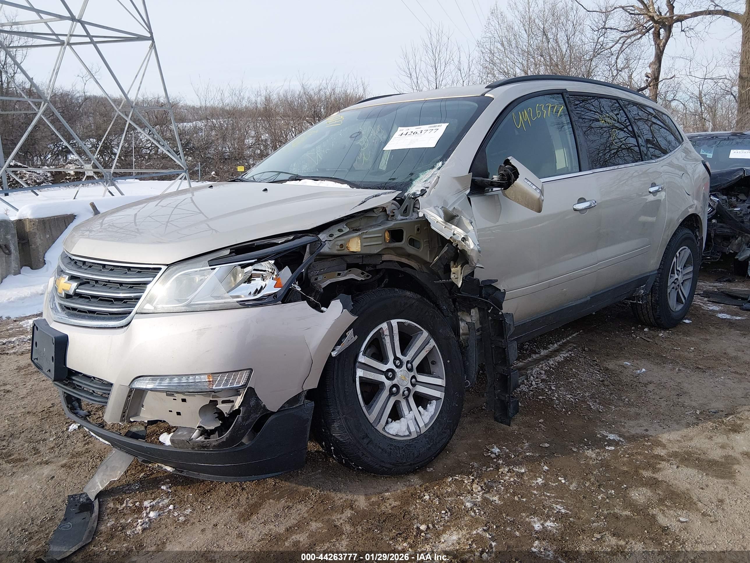 CHEVROLET TRAVERSE image 2