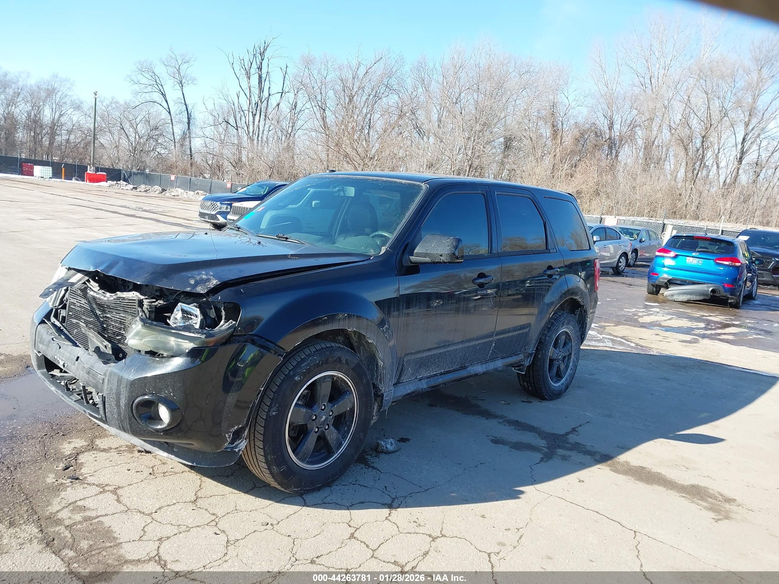 FORD ESCAPE image 2